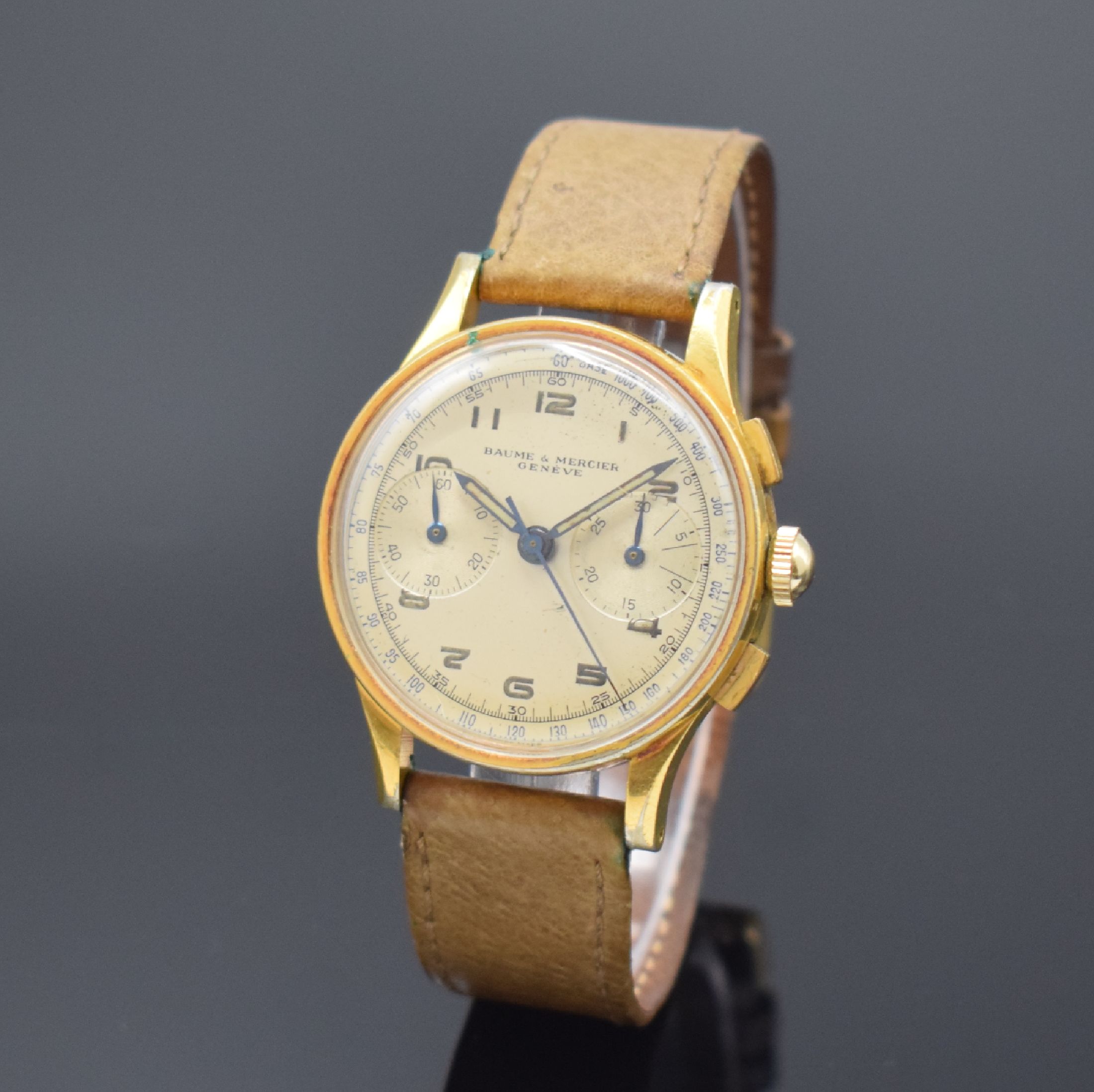 BAUME & MERCIER Armbandchronograph, Schweiz um 1945, Handaufzug, 3-tlg. Geh., Stahlboden aufgedr., silb. Zifferbl. fl./pat., arab. Leuchtzahlen, ...