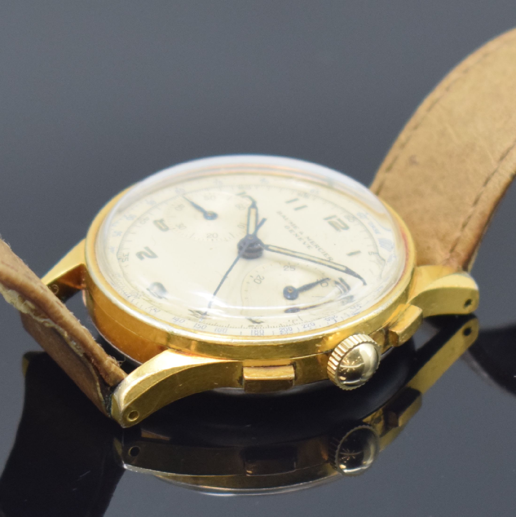 Detail b: BAUME & MERCIER Armbandchronograph, Schweiz um 1945, Handaufzug, 3-tlg. Geh., Stahlboden aufgedr., silb. Zifferbl. fl./pat., arab. Leuchtzahlen, ...
