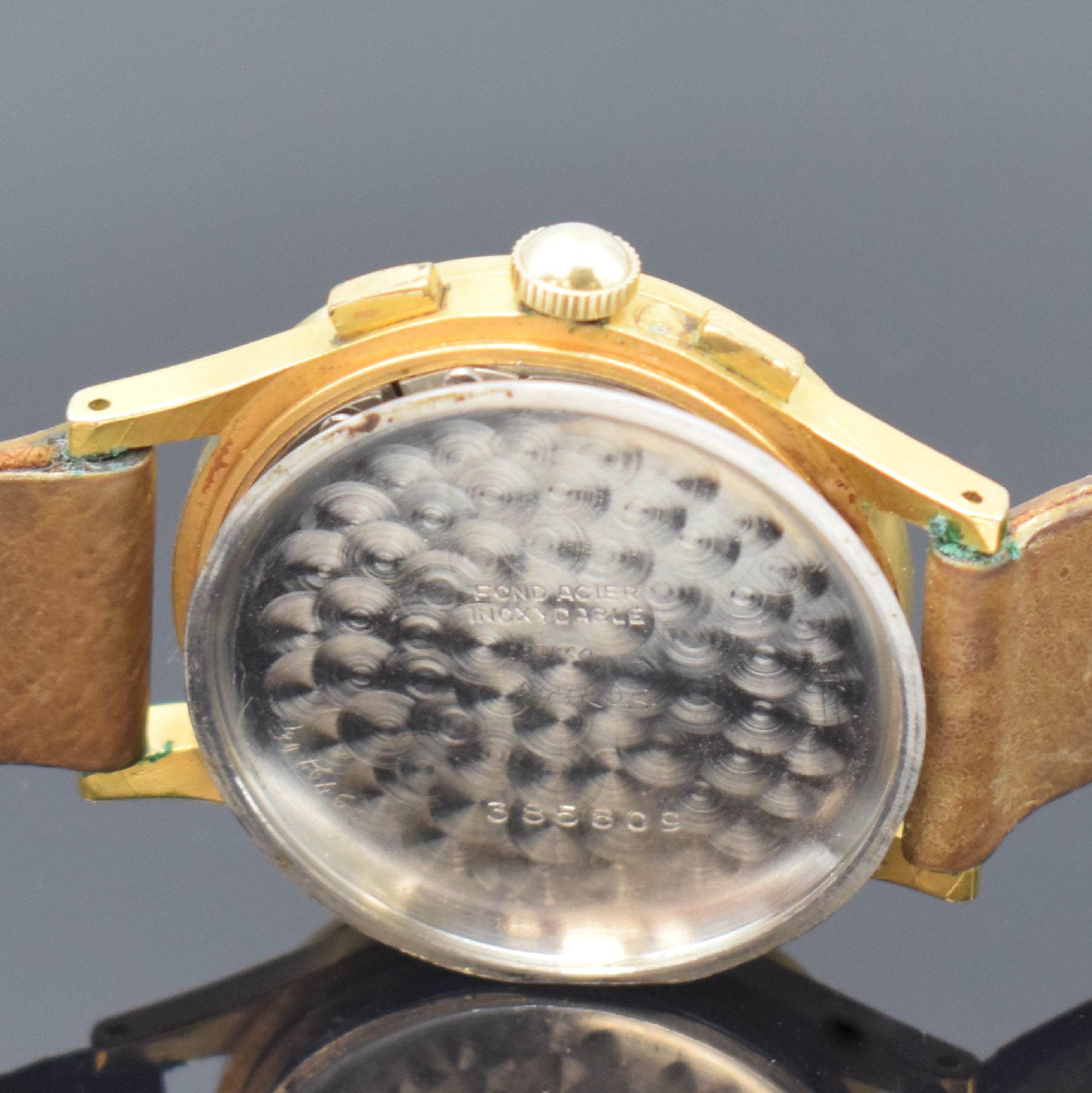 Detail e: BAUME & MERCIER Armbandchronograph, Schweiz um 1945, Handaufzug, 3-tlg. Geh., Stahlboden aufgedr., silb. Zifferbl. fl./pat., arab. Leuchtzahlen, ...