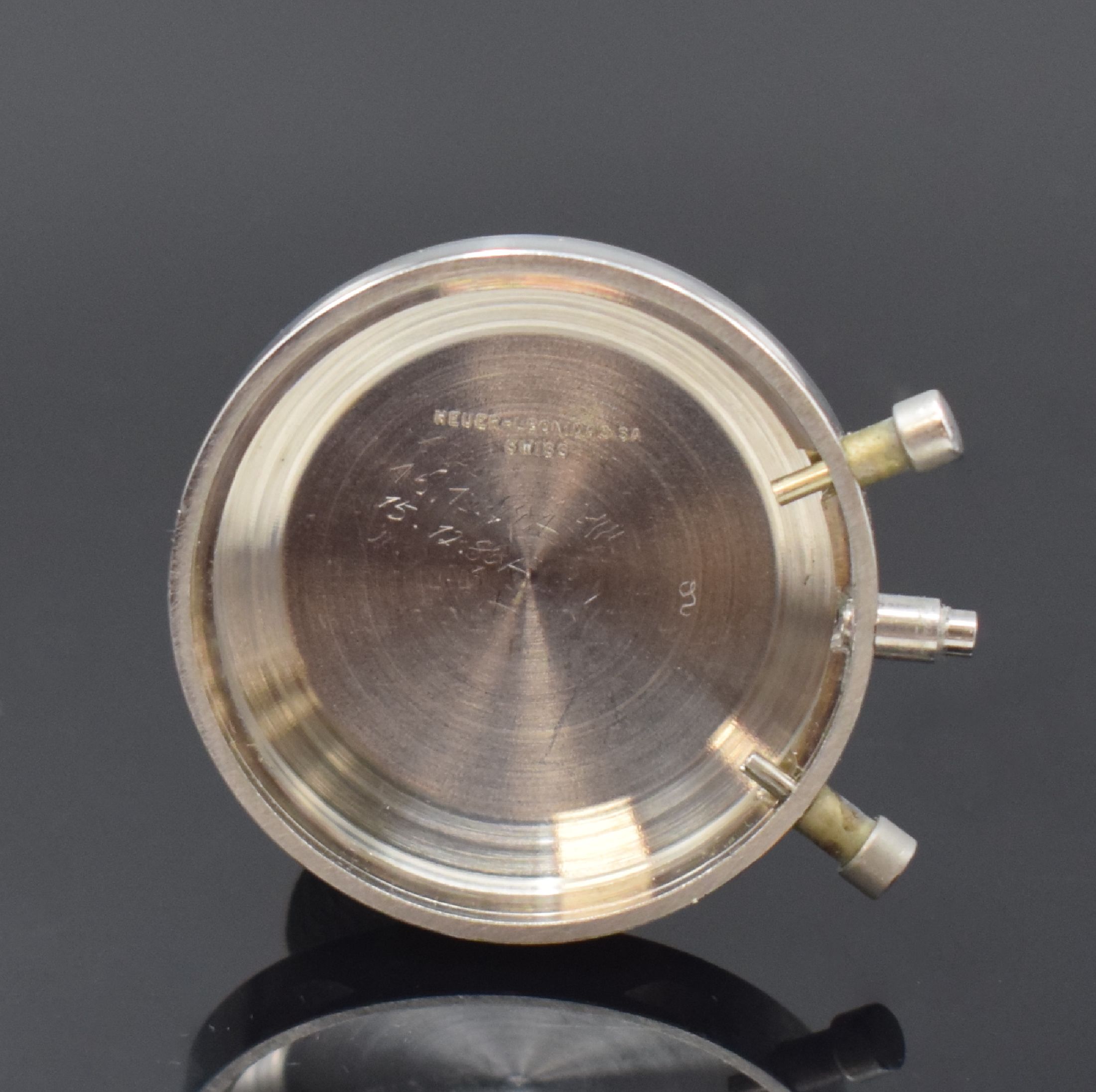 Detail g: HEUER 3H Flieger-Schaltradchronograph der Bundeswehr Referenz 1550 SG, Schweiz um 1970, Handaufzug, mattiertes Geh. 4-fach verschr., Boden m. ...