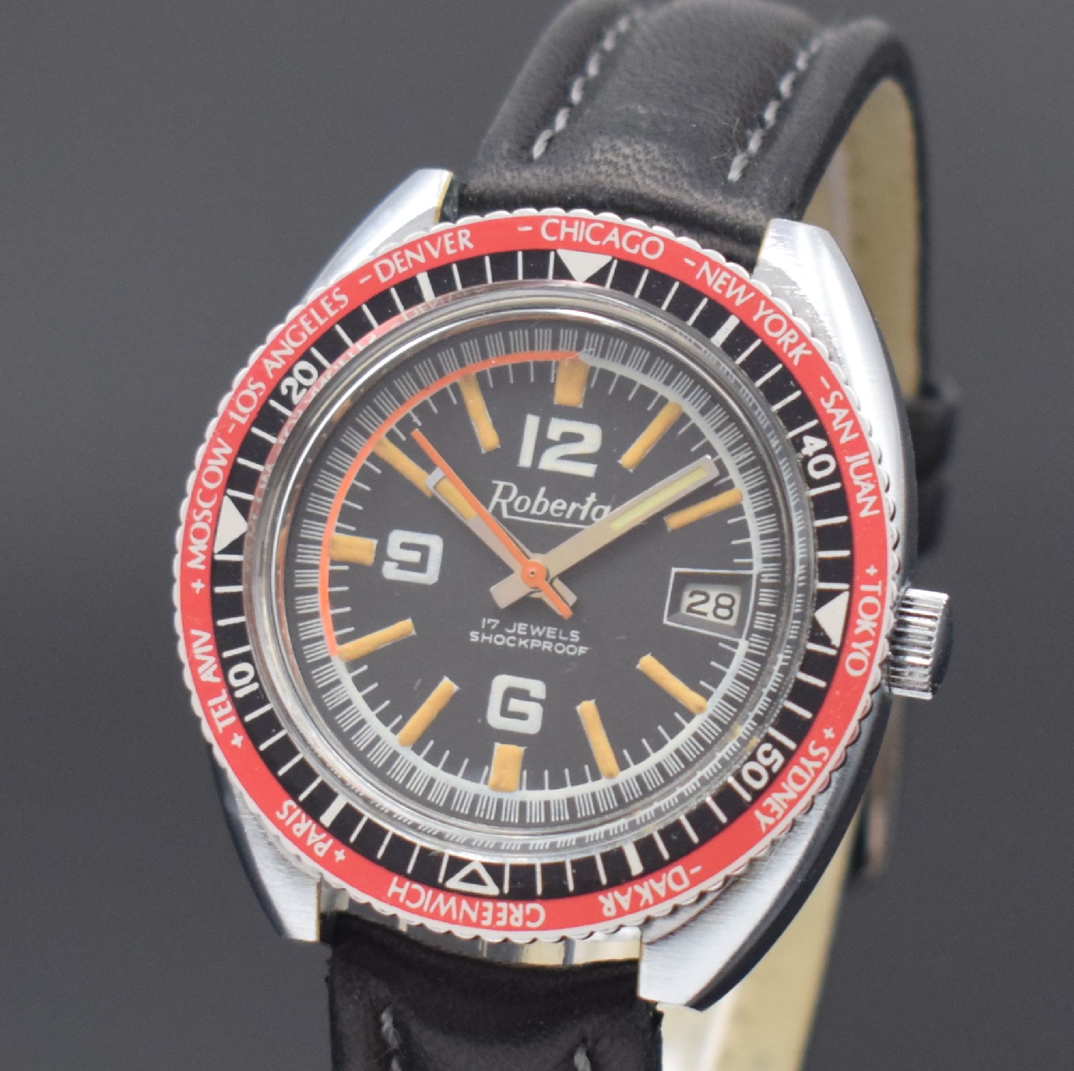 Detail a: ROBERTA sportliche Herrenarmbanduhr, Deutschland / Frankreich um 1970, Handaufzug, verchr. Geh. m. verschr. Stahlboden, rot/ schwarze Drehlünette m. ...