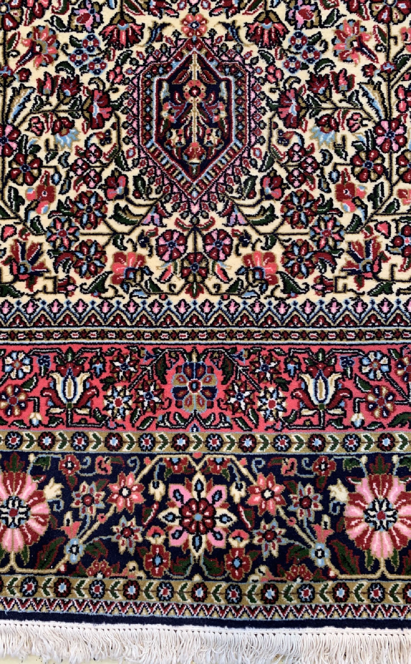 Detail b: Ghom Kork, Persien, ca. 40 Jahre, Korkwolleauf Baumwolle, ca. 227 x 145 cm, EHZ: 1-2