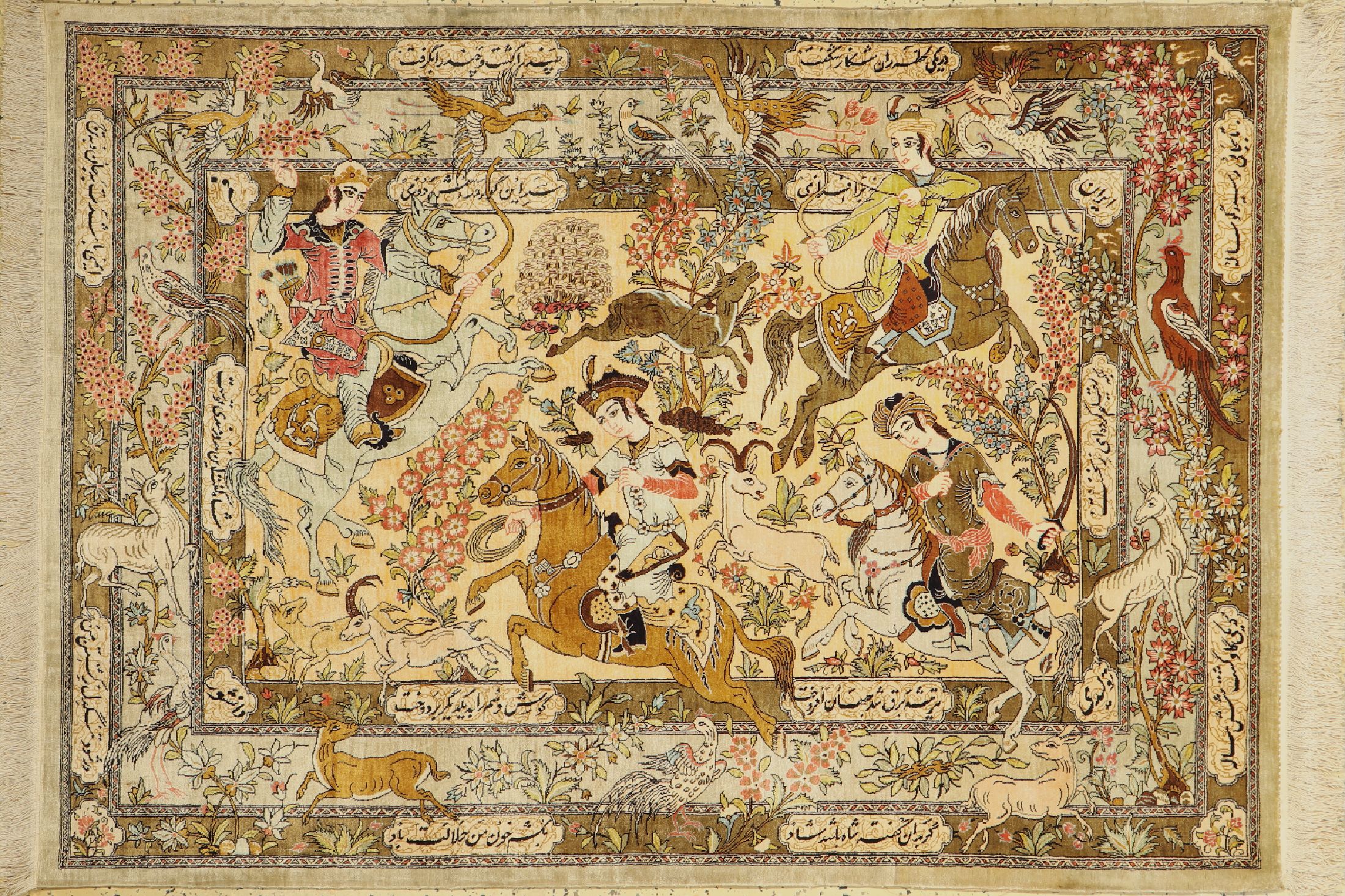 Ghom Seide fein, Persien, signiert(Daneshwar), ca. 50 Jahre, reine Naturseide, ca. 150 x 110 cm, EHZ: 1-2