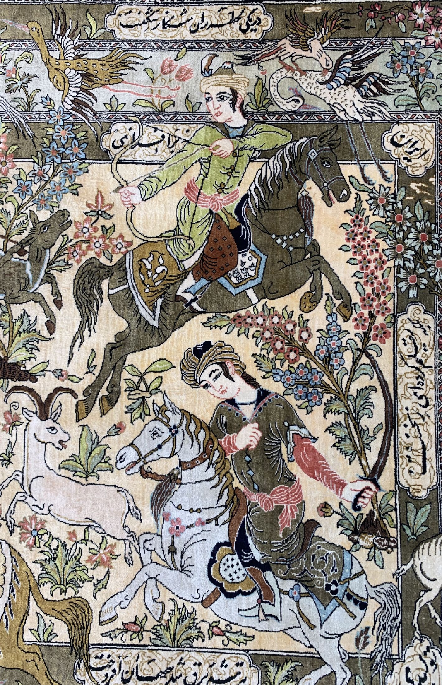 Detail d: Ghom Seide fein, Persien, signiert(Daneshwar), ca. 50 Jahre, reine Naturseide, ca. 150 x 110 cm, EHZ: 1-2
