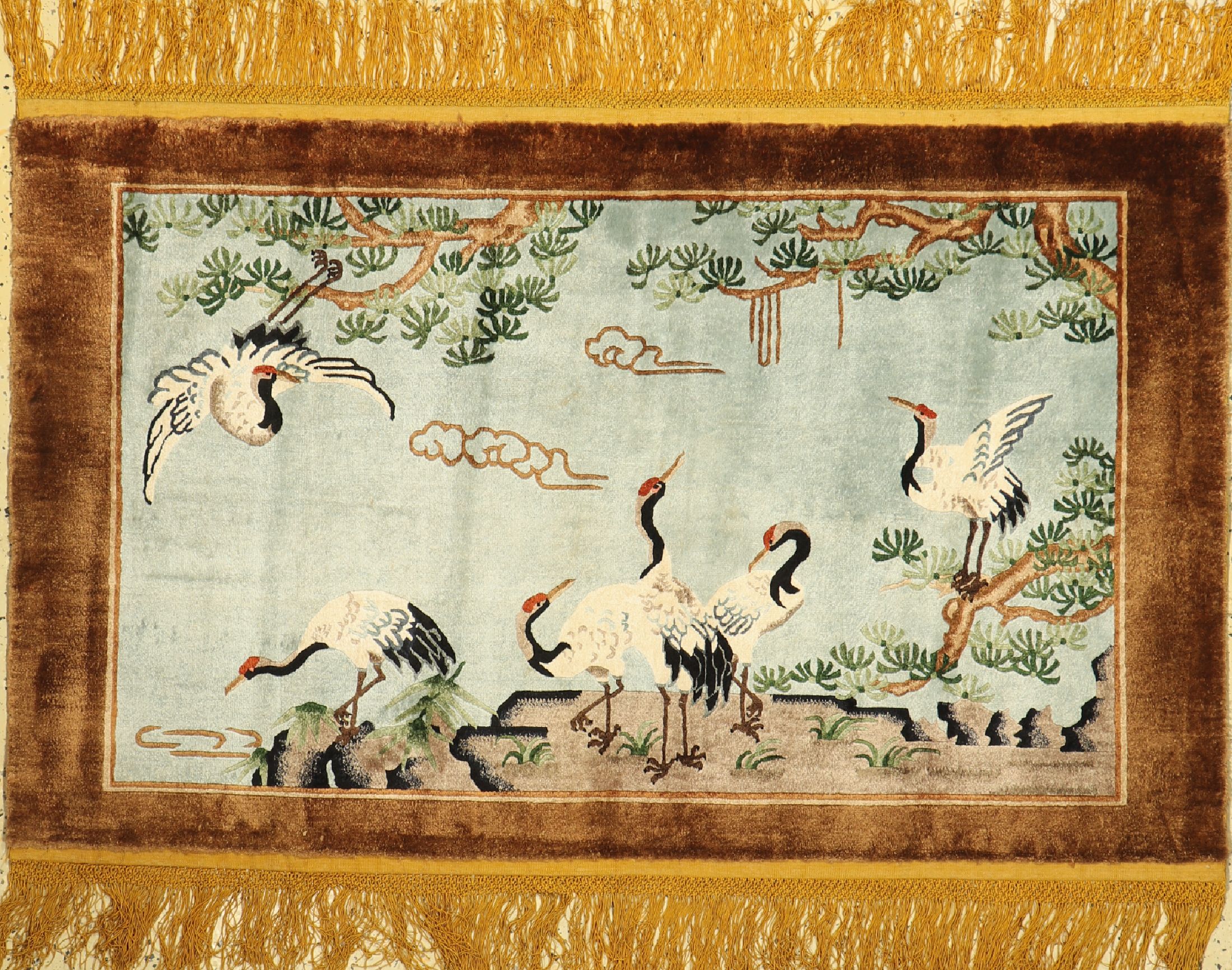 Peking Seide, China, ca. 50 Jahre, reine Naturseide, ca. 156 x 100 cm, EHZ: 1-2