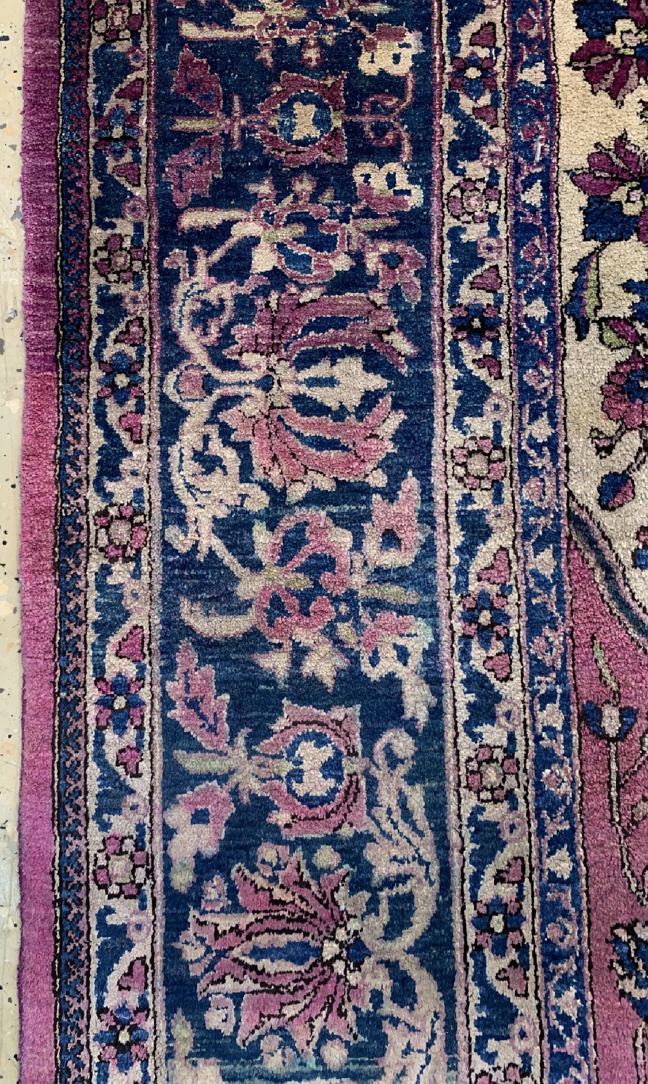Detail c: Keschan"Mohtascham"Seide, Persien, um 1900,reine Naturseide, ca. 200 x 127 cm, gereinigt,EHZ: 1-2