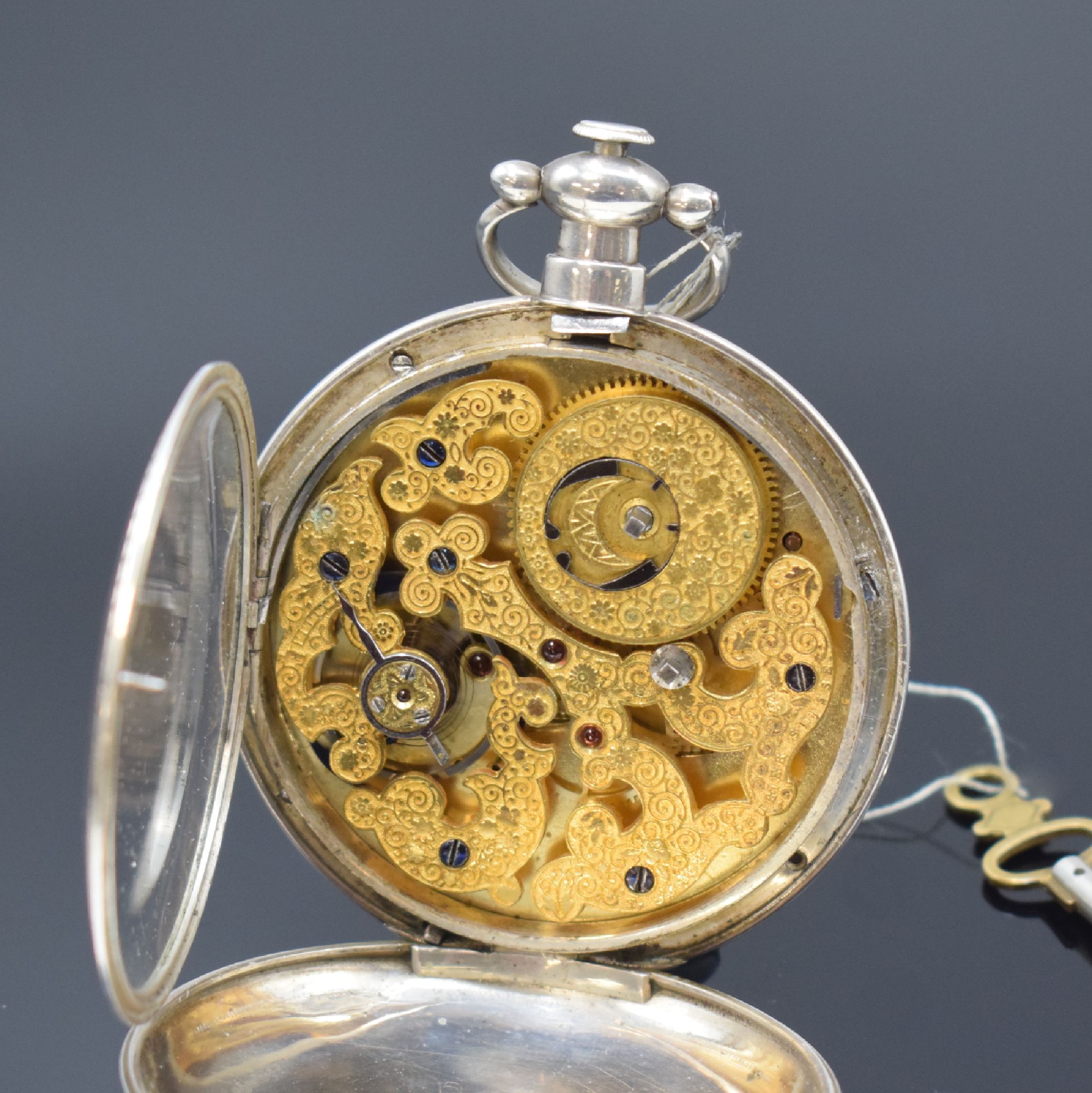 Detail c: Silbertaschenuhr für den chinesischen Markt mit springender Sekunde, Schweiz um 1870, Schlüsselaufzug, glattes Geh. m. rücks. Sprungdeckel dell., ...