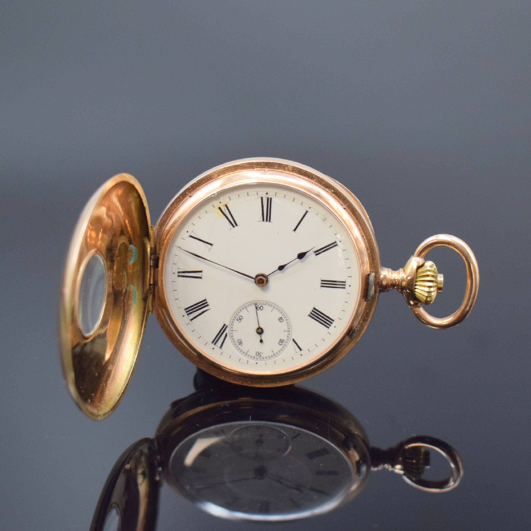 Herren-Halbsavonette in RG 585/000, Schweiz um 1900, guill. 2-Deckel Goldgeh. l. dell., schwarz emaill. Zahlen auf Sprungdeckel, Emailzifferbl. ...