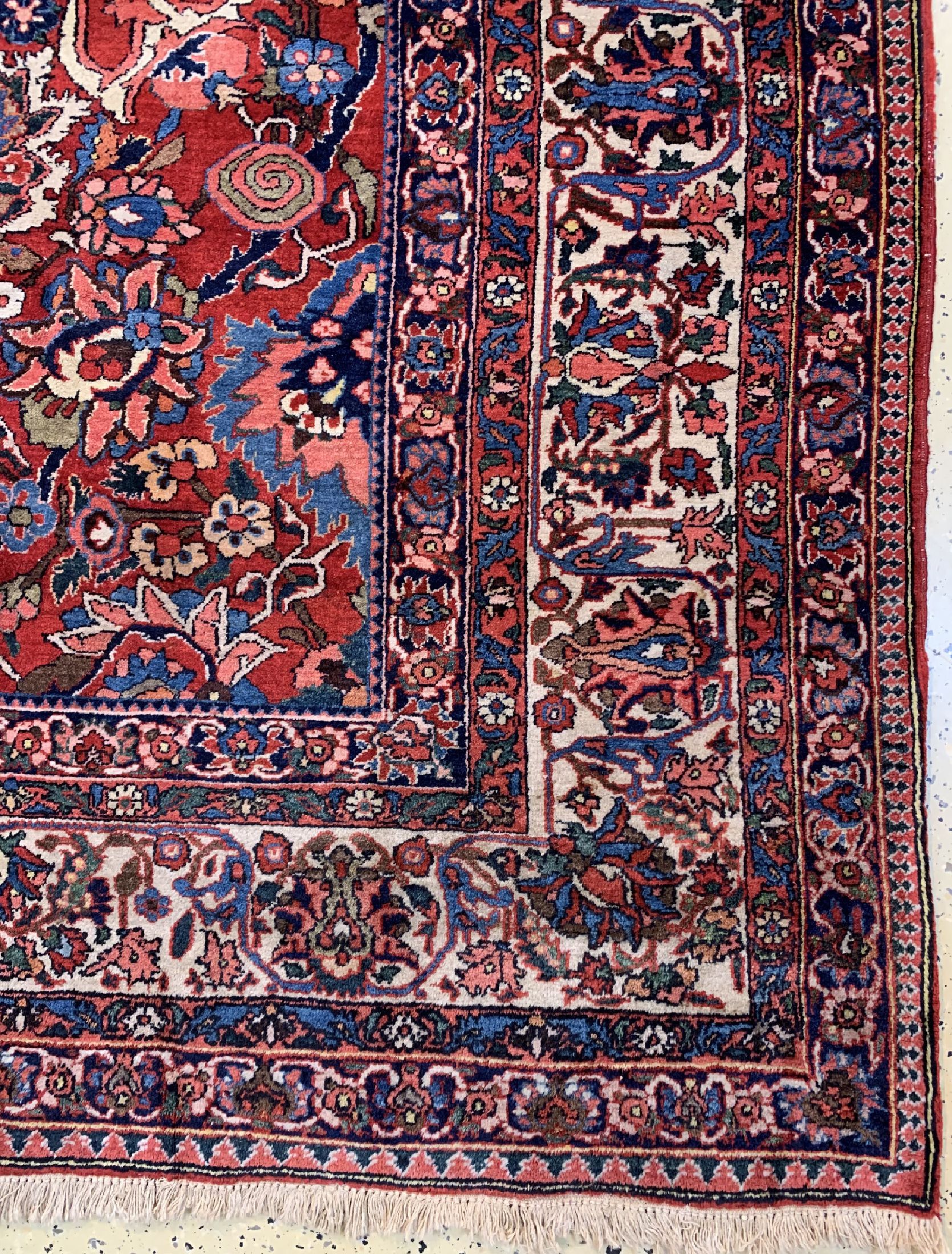 Detail a: Bachtiar alt fein, Persien, um 1940, Wolle auf Baumwolle, ca. 400 x 260 cm, EHZ: 2(kleine Florfehlstellen)