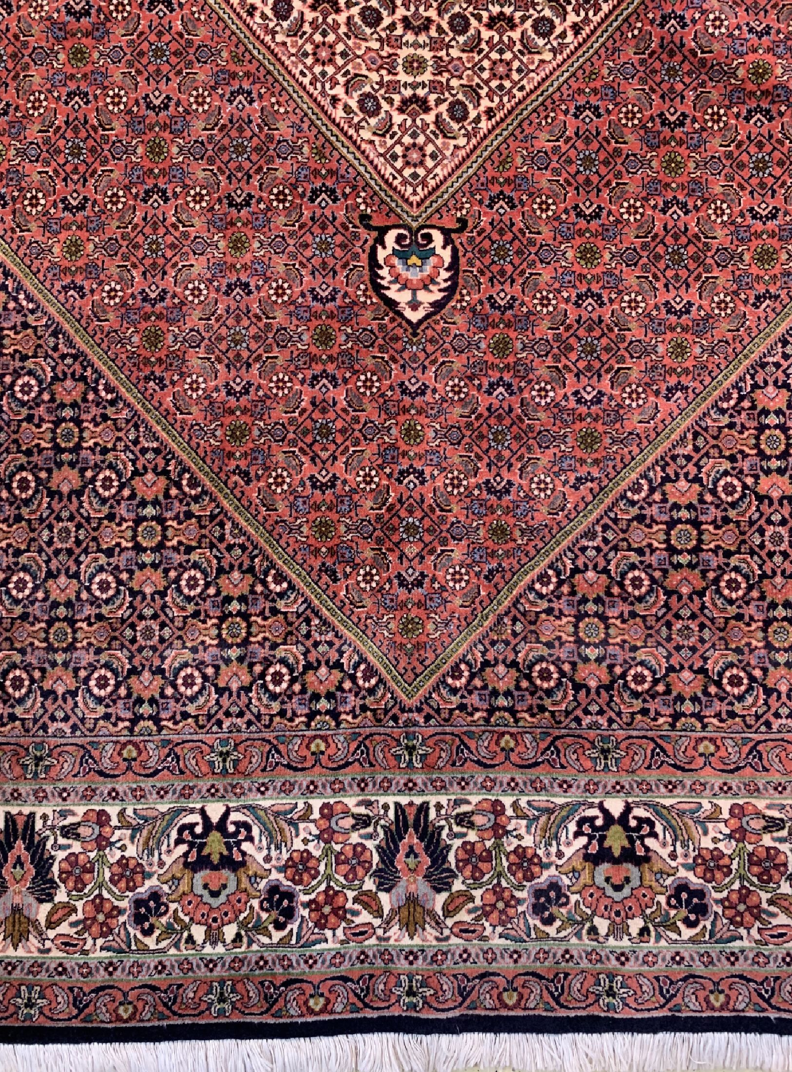 Detail b: Bidjar fein, Persien, ca. 60 Jahre, Korkwolle auf Baumwolle, ca. 400 x 310 cm, EHZ: 2