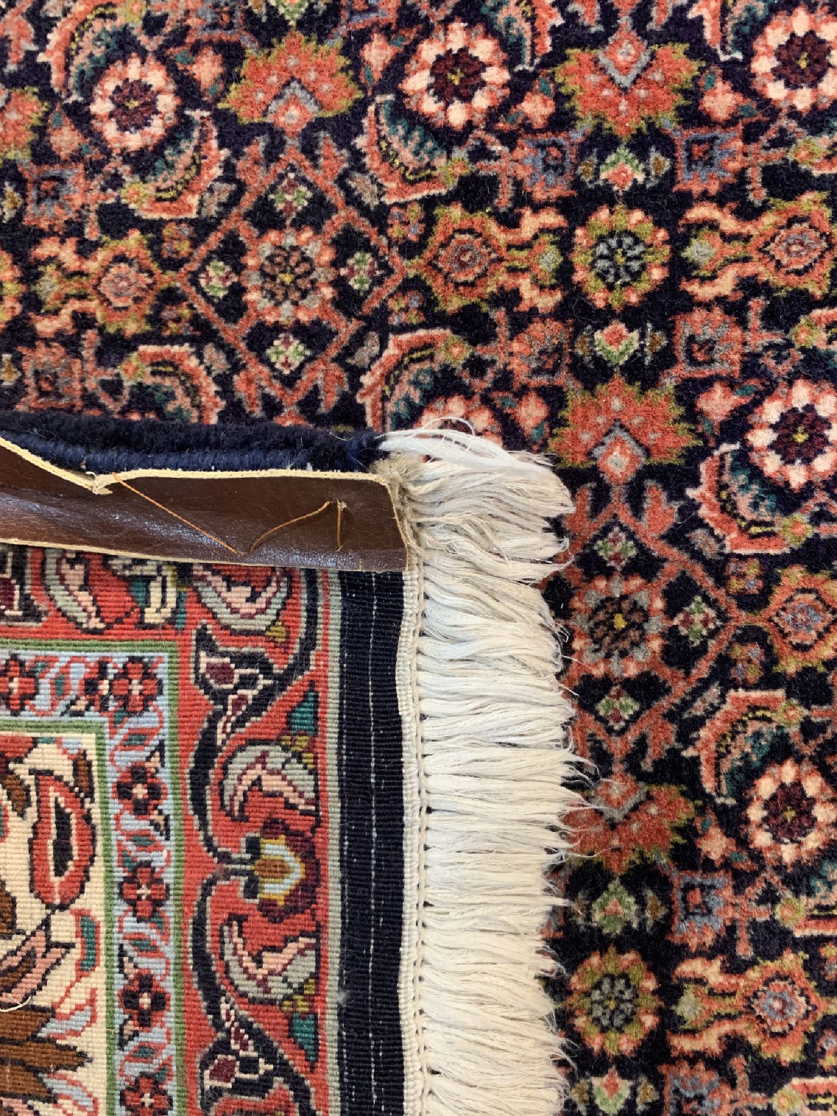 Detail d: Bidjar fein, Persien, ca. 60 Jahre, Korkwolle auf Baumwolle, ca. 400 x 310 cm, EHZ: 2