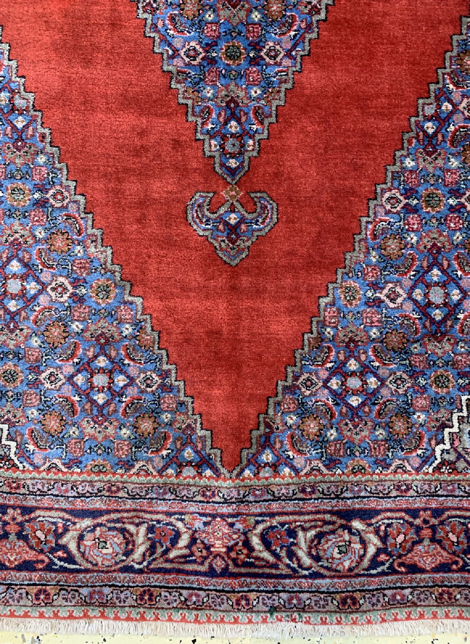 Detail b: Bidjar alt, Persien, um 1940/1950, Wolle auf Baumwolle, ca. 220 x 150 cm, EHZ: 2
