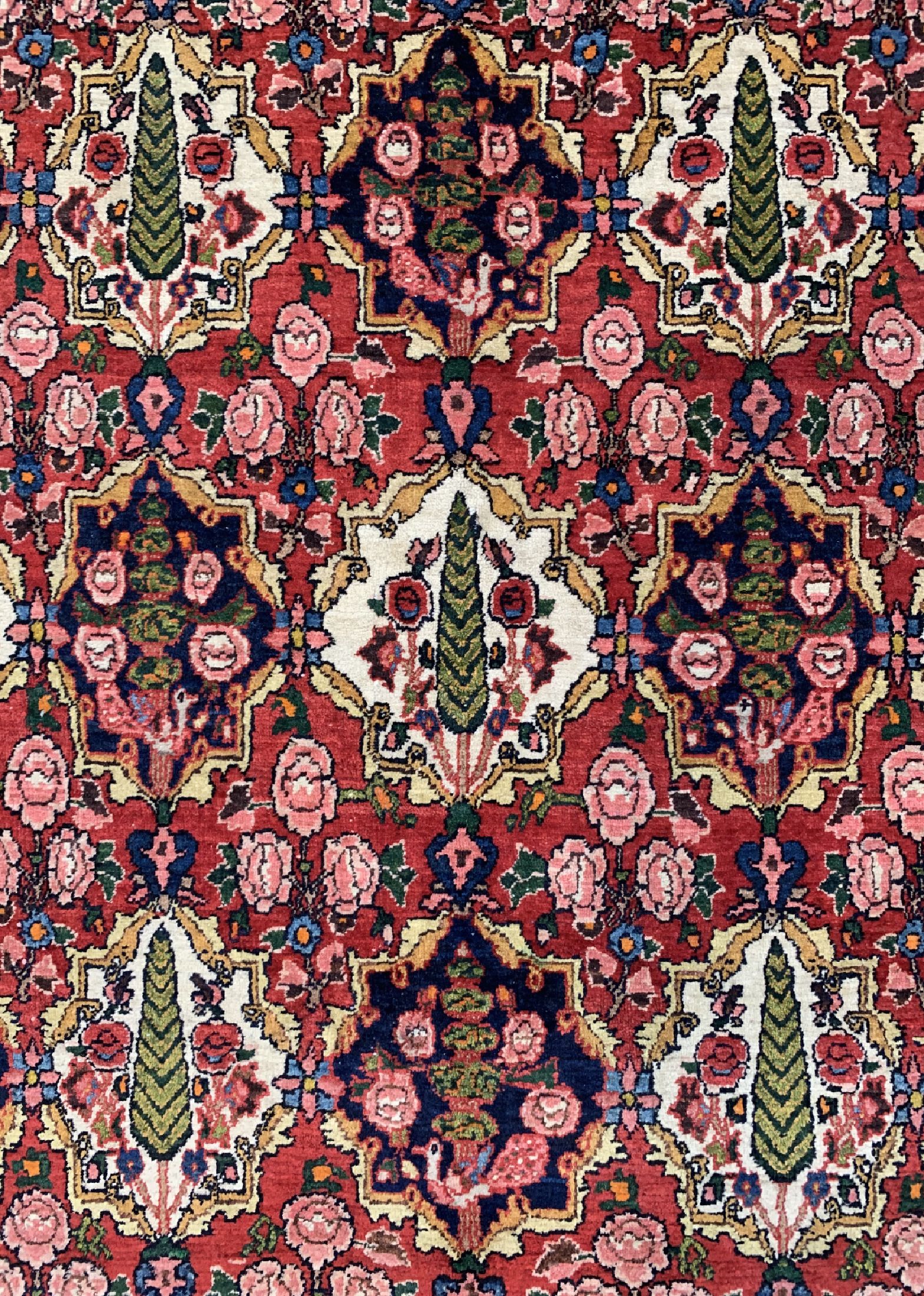 Detail c: Bachtiar Saman alt, Persien, um 1950, Wolleauf Baumwolle, ca. 210 x 146 cm, EHZ: 2