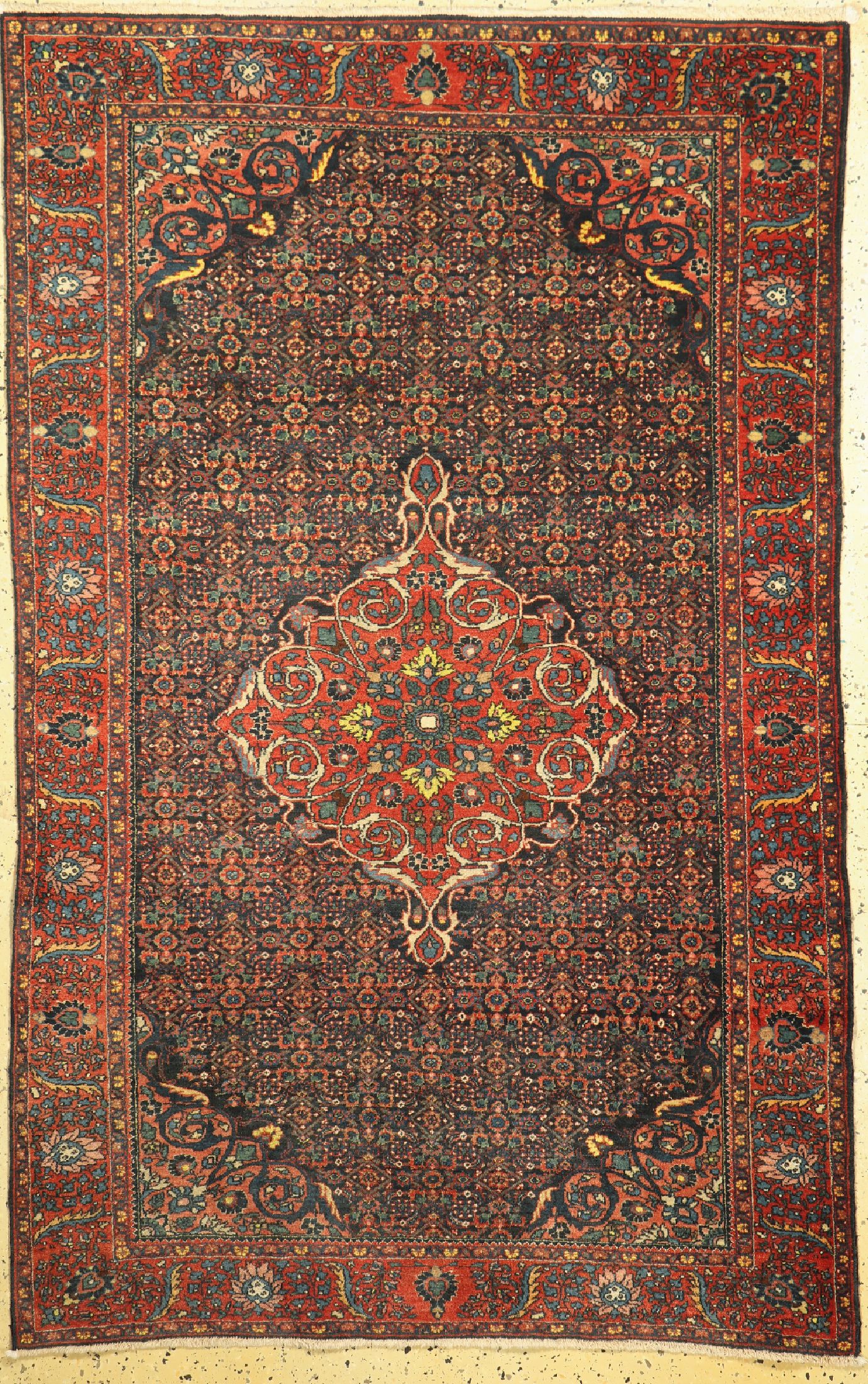 Bidjar alt, Persien, um 1940, Wolle auf Baumwolle, ca. 203 x 130 cm, EHZ: 2, (minimaleMottenfraß am Eck)