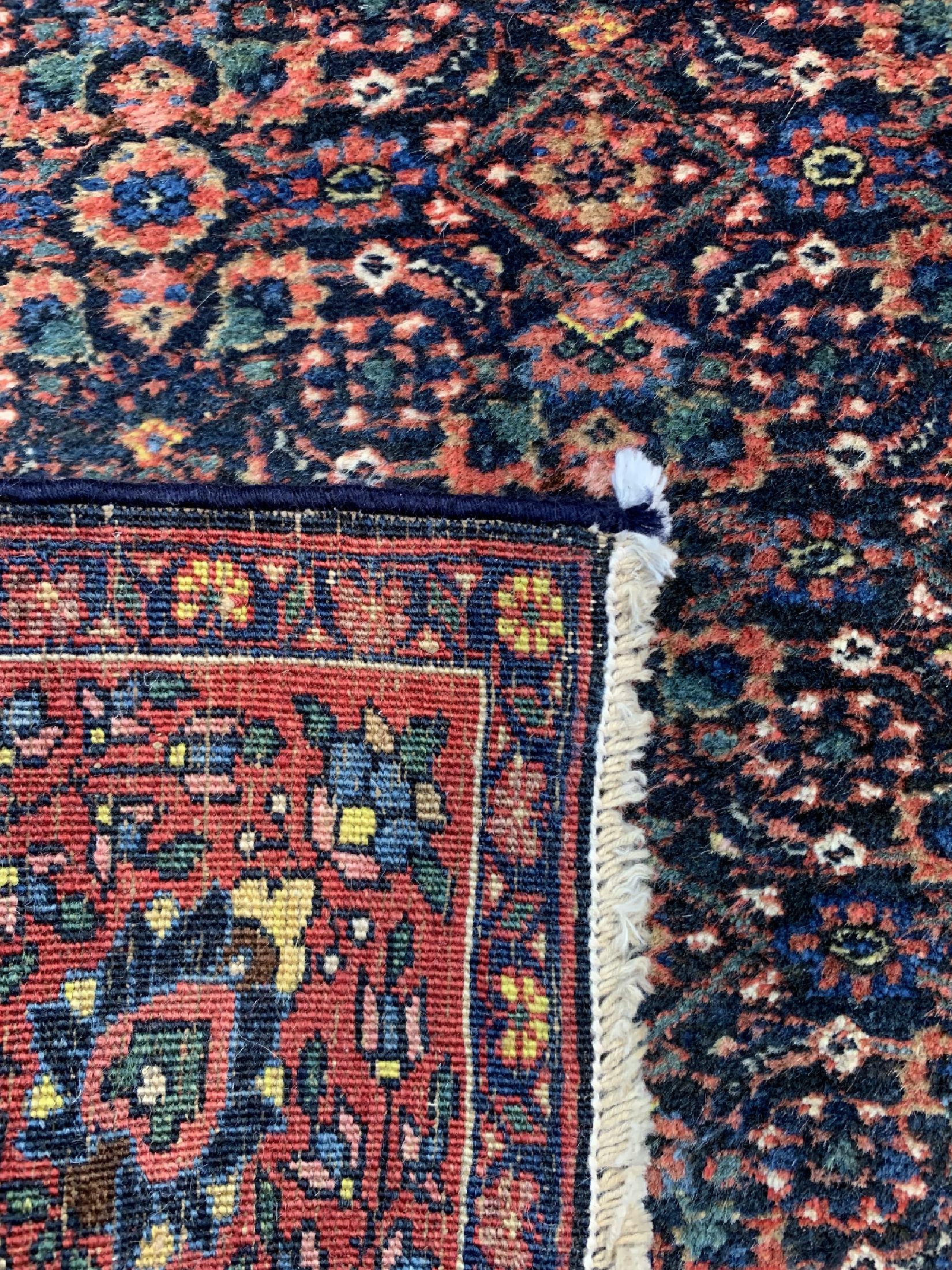 Detail d: Bidjar alt, Persien, um 1940, Wolle auf Baumwolle, ca. 203 x 130 cm, EHZ: 2, (minimaleMottenfraß am Eck)