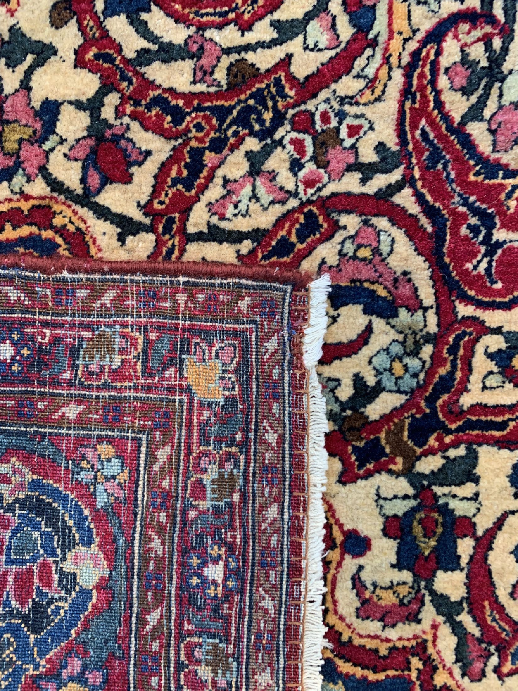Detail d: Antiker Esfahan fein, Persien, um 1900, Korkwolle auf Baumwolle, ca. 227 x 140 cm, minimaler Mottenfraß, EHZ: 2