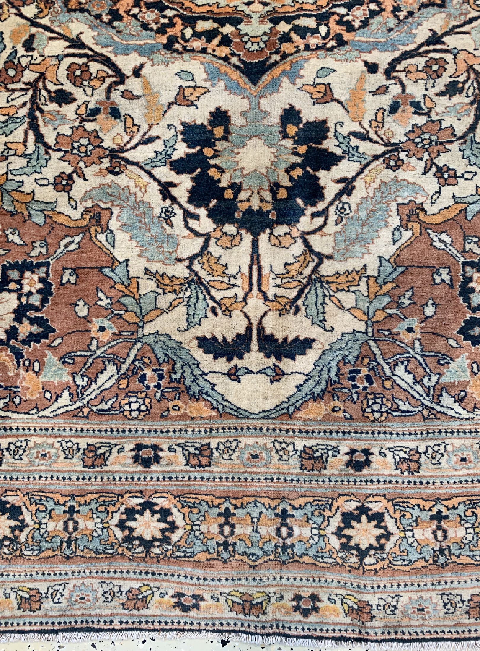 Detail b: Antiker Täbriz"Hadji-Jalili", Persien, um 1900, Wolle auf Baumwolle, ca. 183 x 140 cm, EHZ: 2