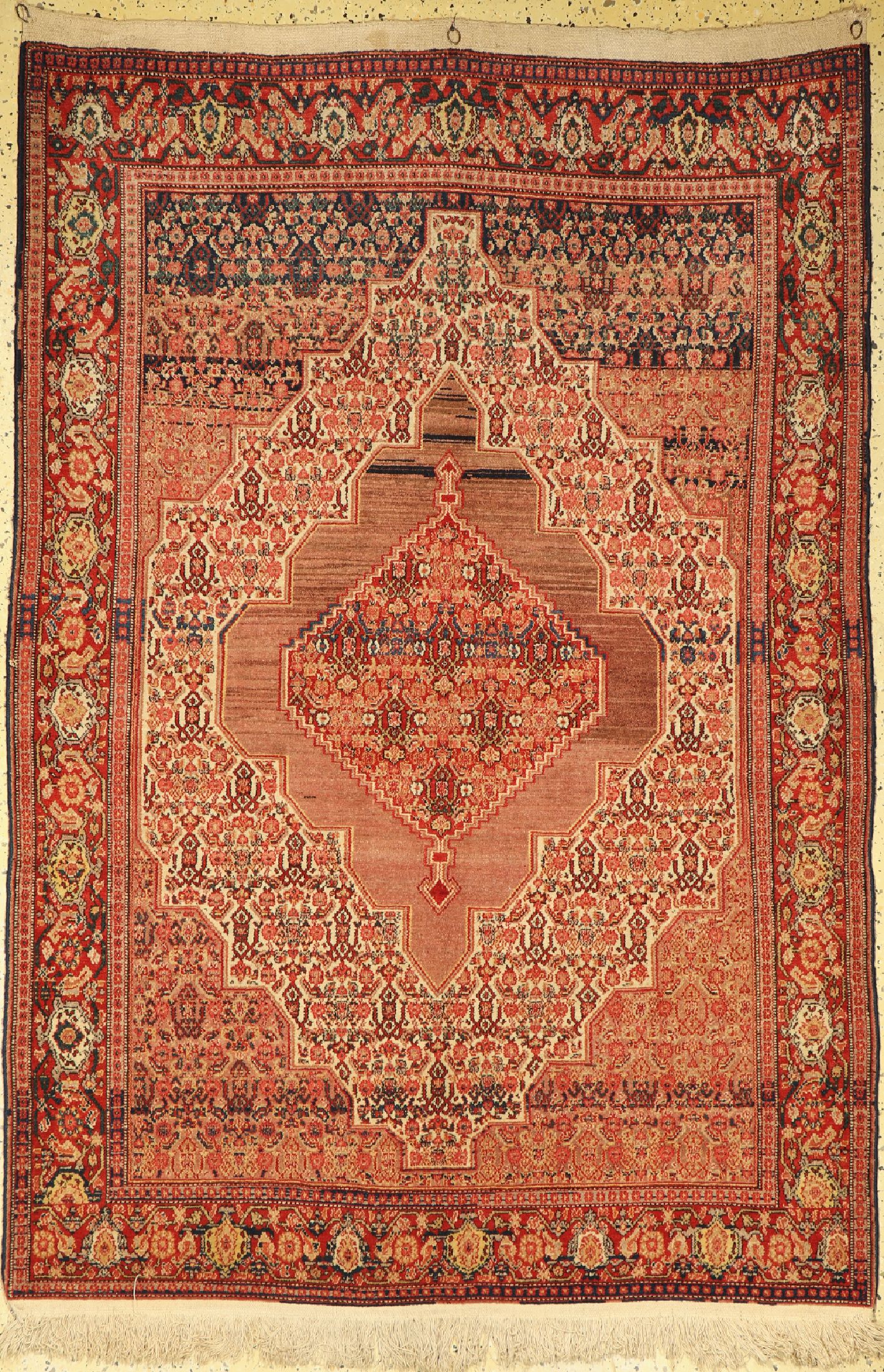 Antiker Senneh, Persien, um 1900, Wolle aufBaumwolle, ca. 195 x 135 cm, EHZ: 2