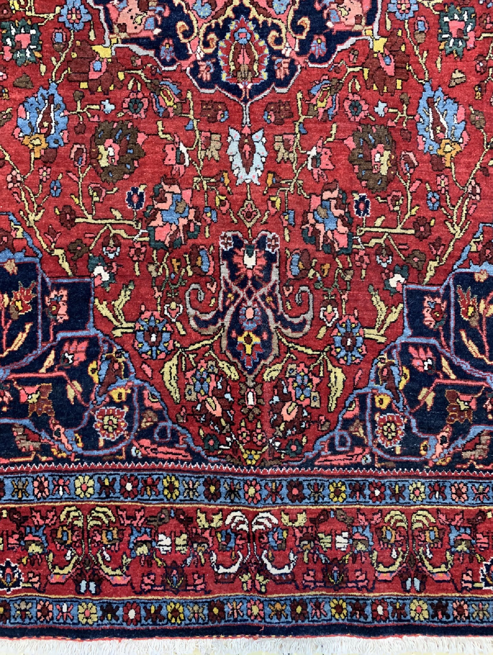 Detail b: Antiker Bidjar, Persien, um 1920, Wolle aufBaumwolle, ca. 205 x 133 cm, EHZ: 1-2