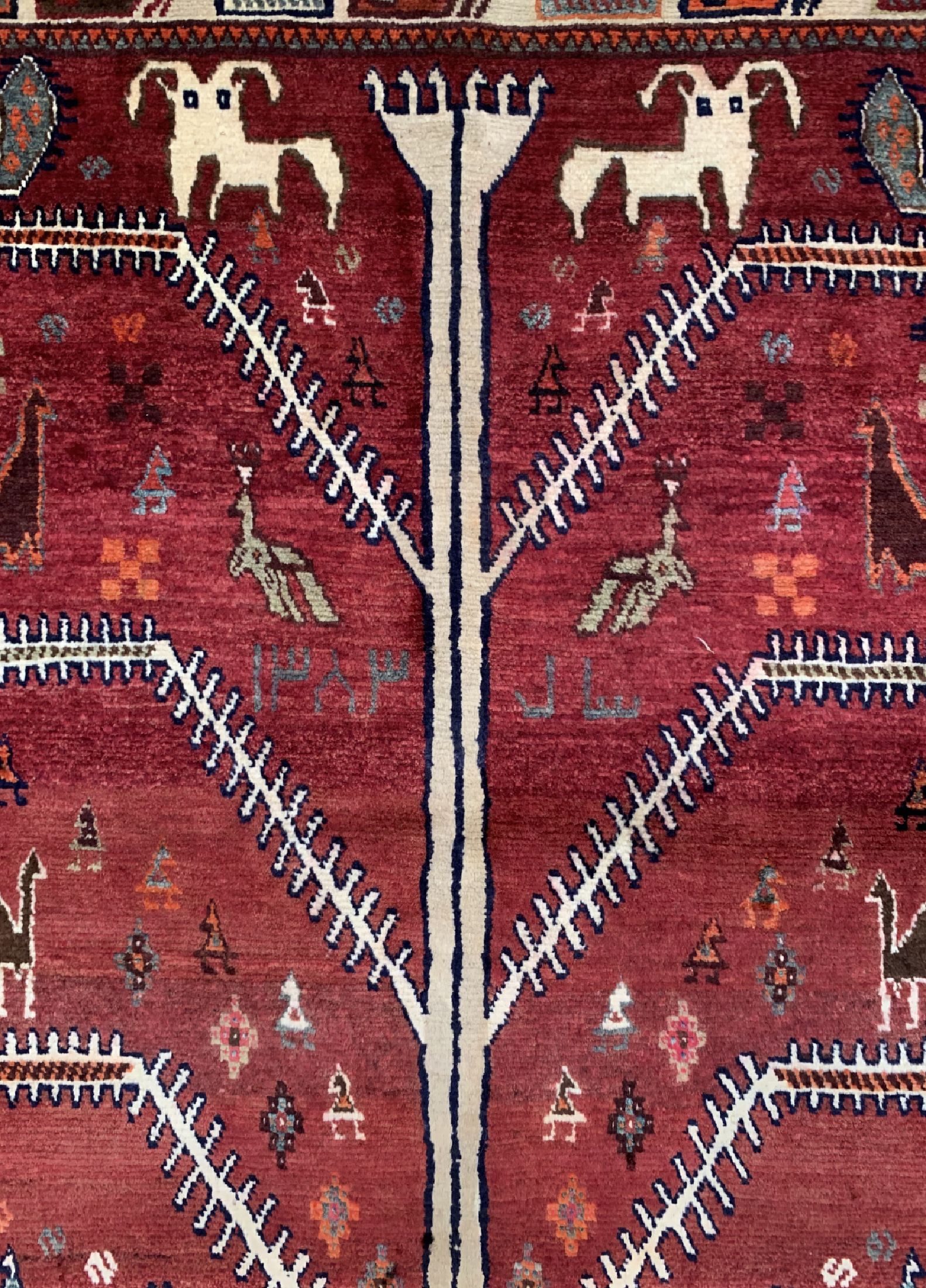 Detail c: Gabbeh alt"Lebensbaum", Persien, ca. 60 Jahre, Wolle auf Wolle, ca. 152 x 123 cm, EHZ:2