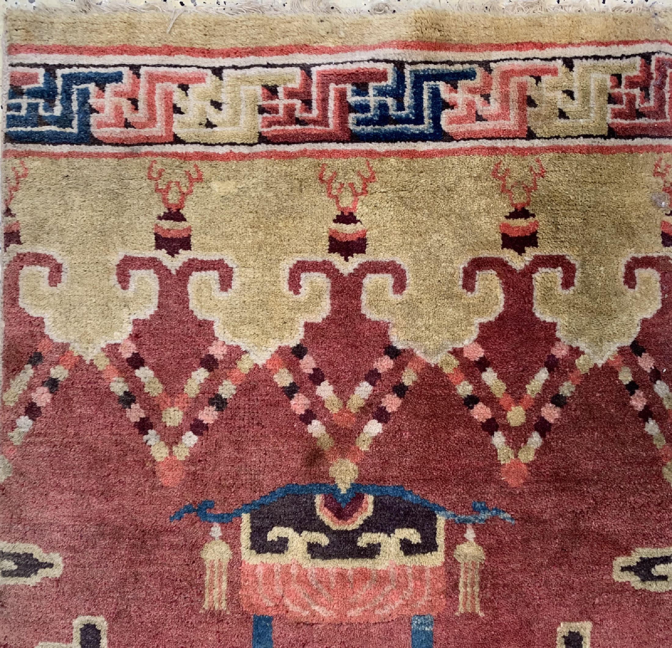 Detail c: Antiker Säulenteppich, China, 19.Jhd, Wolleauf Baumwolle, ca. 215 x 68 cm, EHZ: 2
