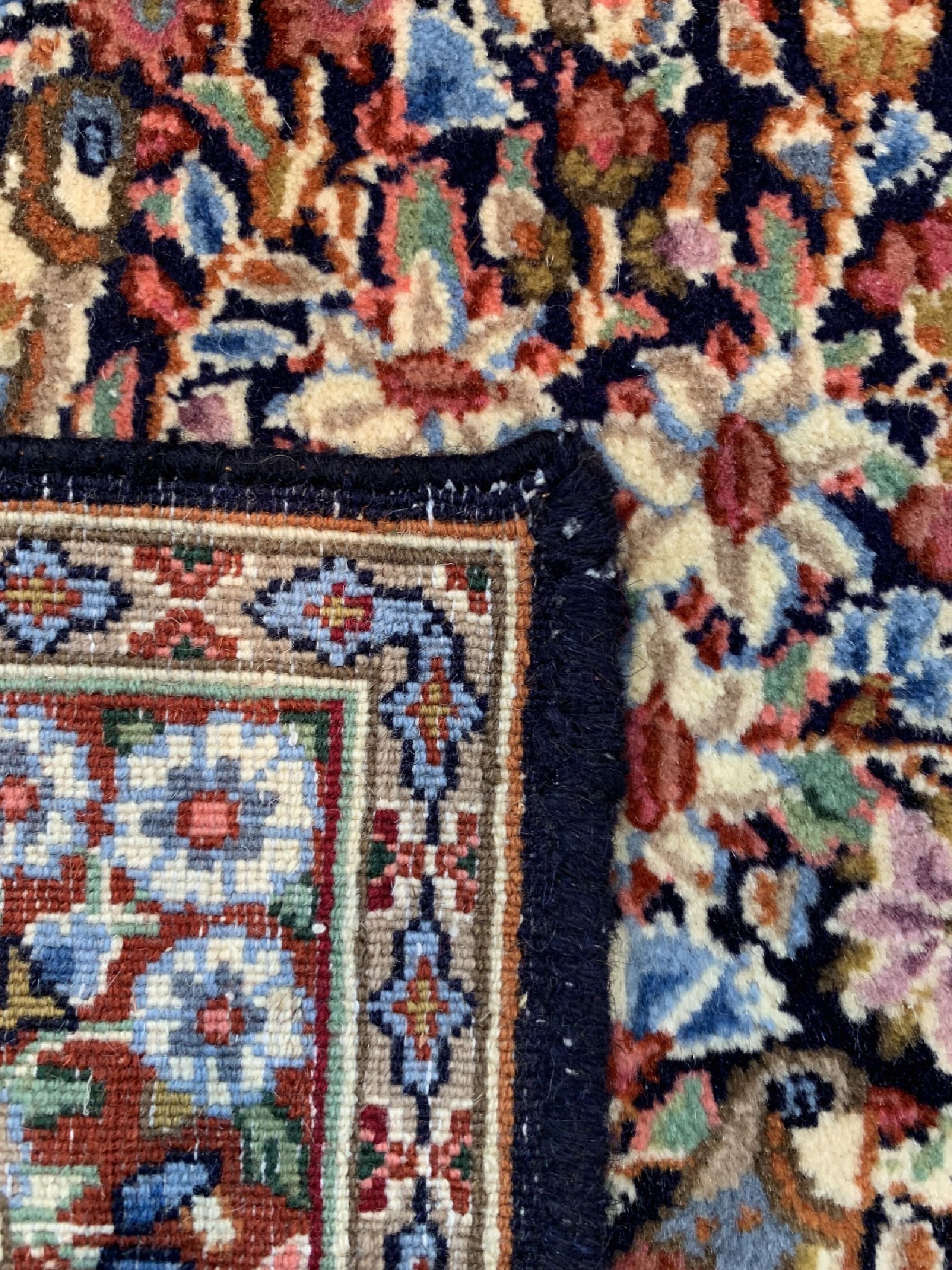 Detail d: 3 Lots Kerman fein, Persien, ca. 50 Jahre, Korkwolle auf Baumwolle, ca. 53 x 53 cm, EHZ: 2