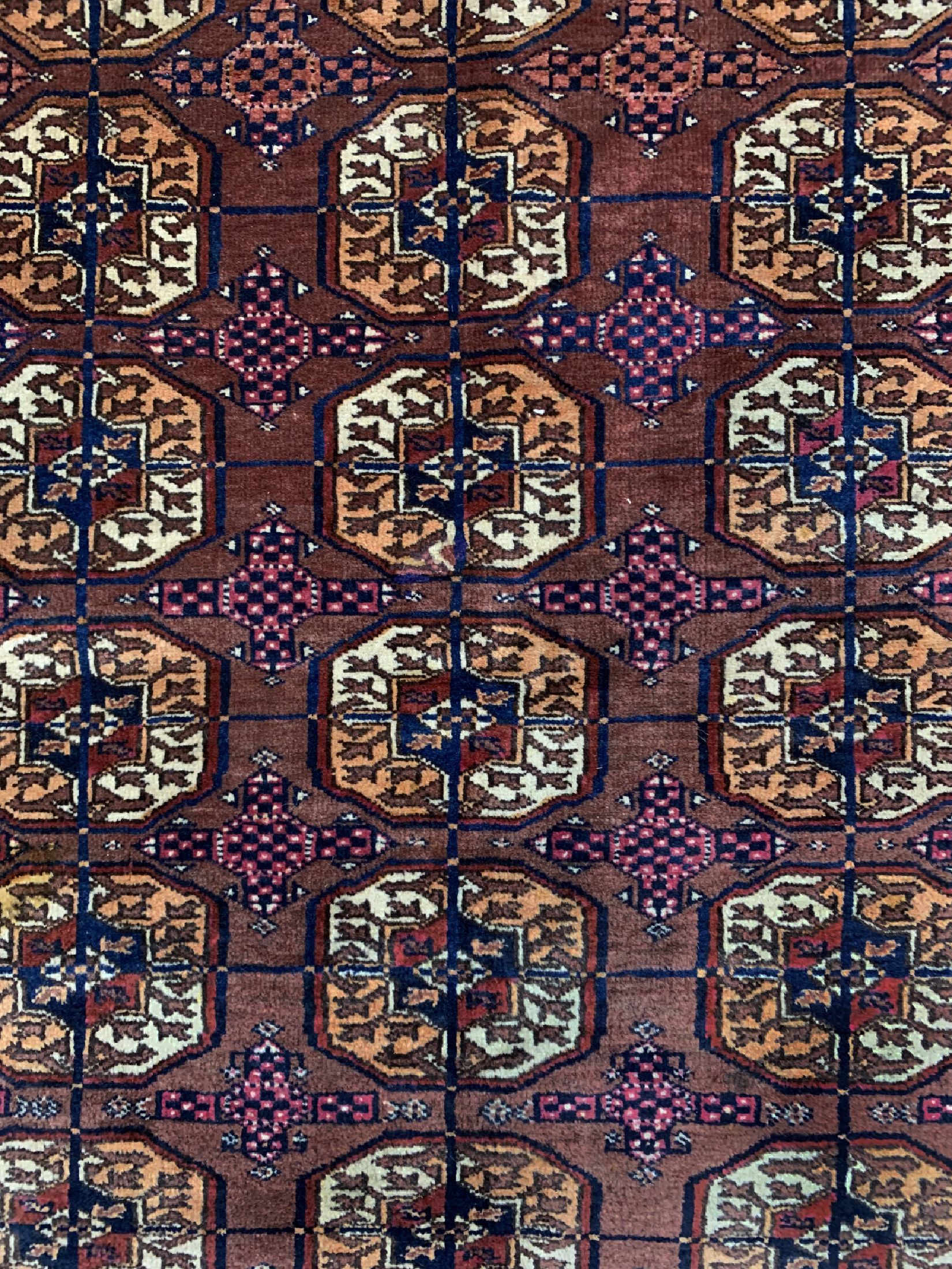 Detail b: Buchara Herdteppich, Turkmenistan, um 1920/1930, Wolle auf Wolle, ca. 130 x 100 cm, EHZ: 2