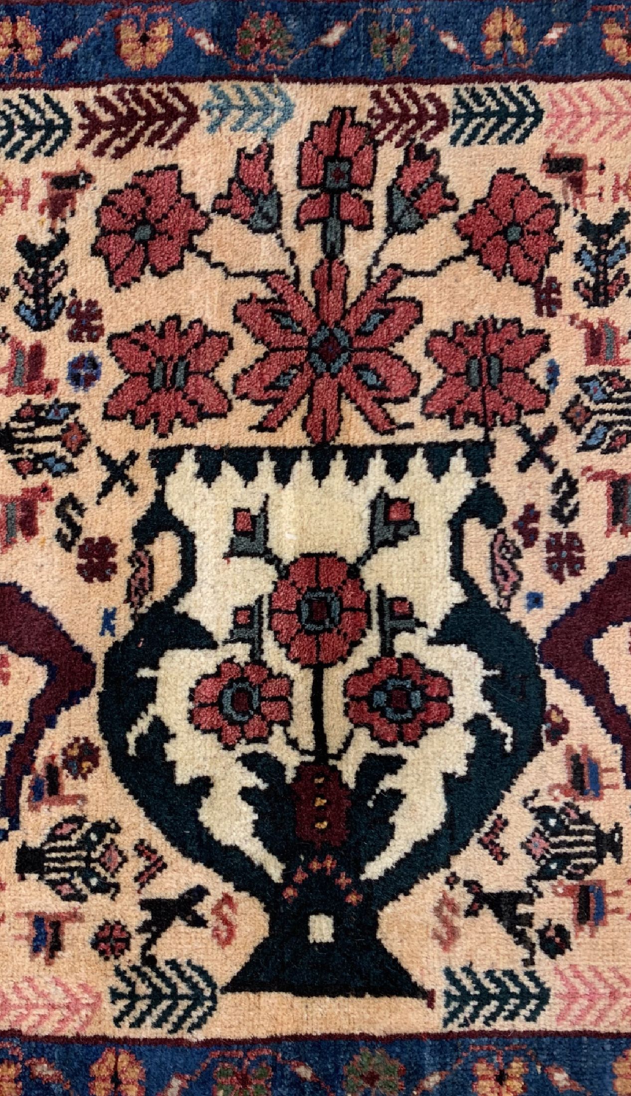 Detail c: Gabbeh alt, Persien, ca. 60 Jahre, Wolle auf Wolle, ca. 147 x 73 cm, EHZ: 2