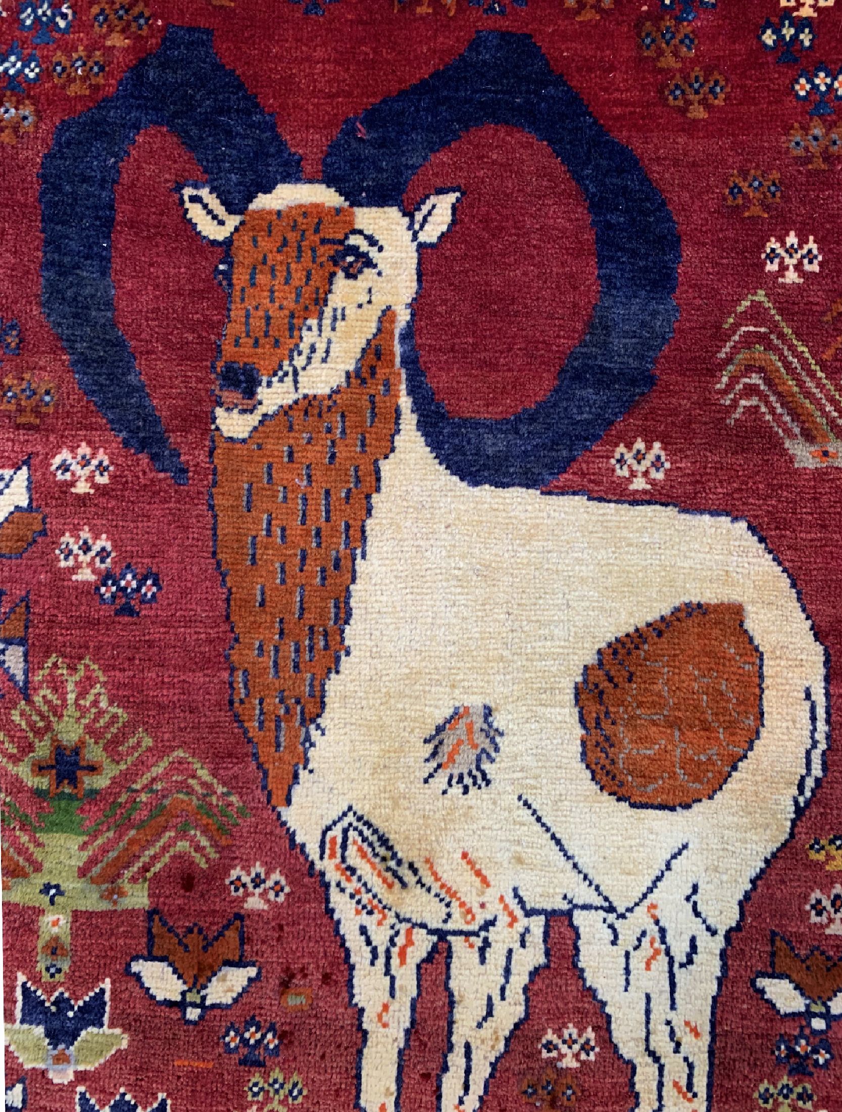 Detail b: Gabbeh alt, Persien, ca. 60 Jahre, Wolle auf Wolle, ca. 112 x 83 cm, EHZ: 2