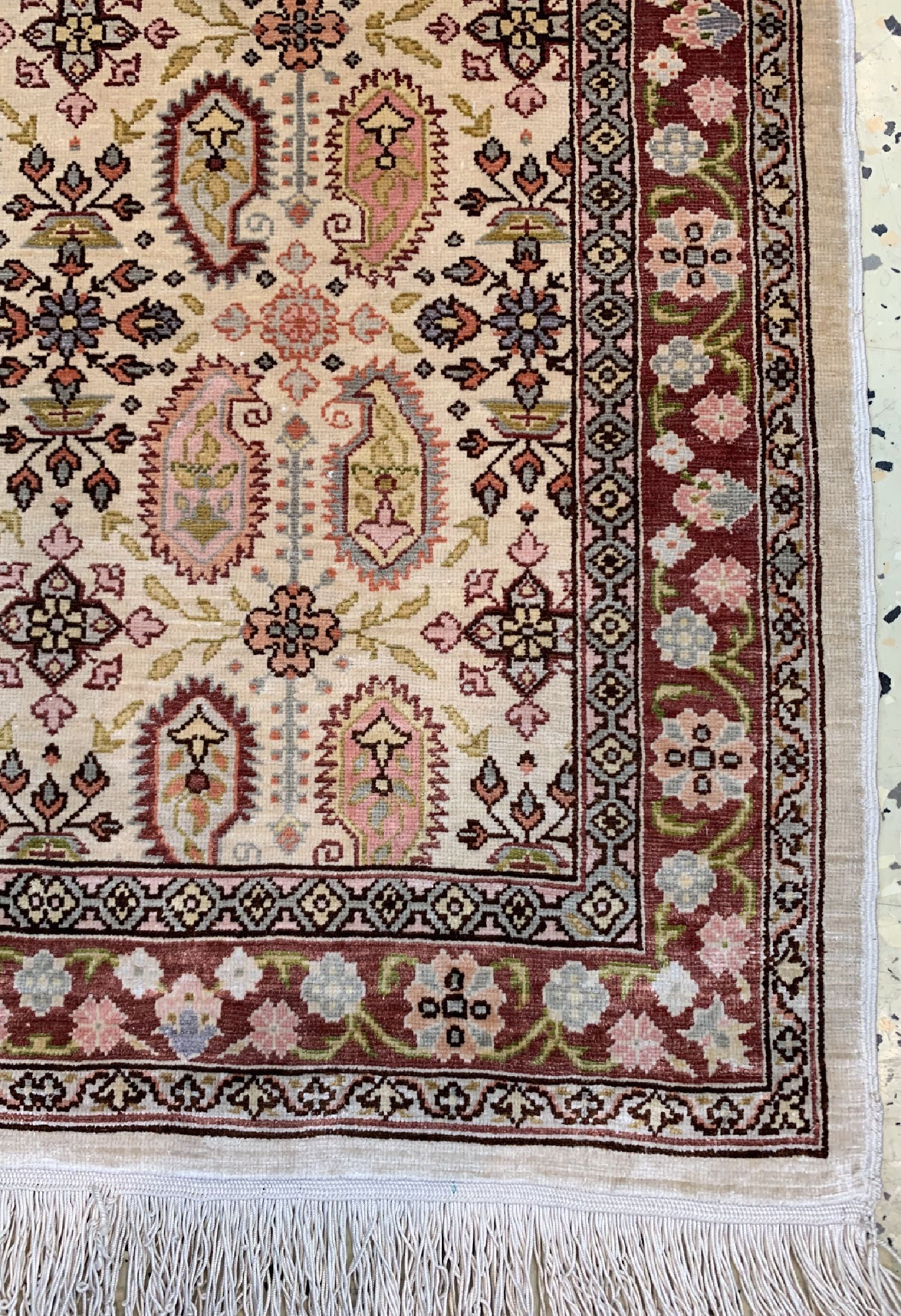 Detail a: Hereke Seide fein, Türkei, um 1950, reine Naturseide, ca. 64 x 45 cm, EHZ: 1-2