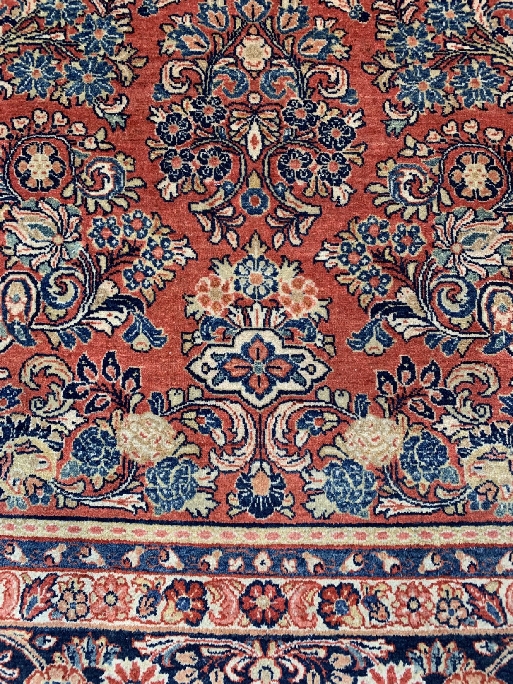 Detail b: Us Re-Import Sarogh, Persien, um 1920/1930,Wolle auf Baumwolle, ca. 300 x 310 cm, EHZ: 2