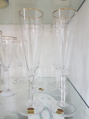 26675618a - Glass set, Moser Karlsbad, 6 champagne flutes and 5 wine glasses, colorless glass, optically blown, gold rims, height approx. 24.5/20cm