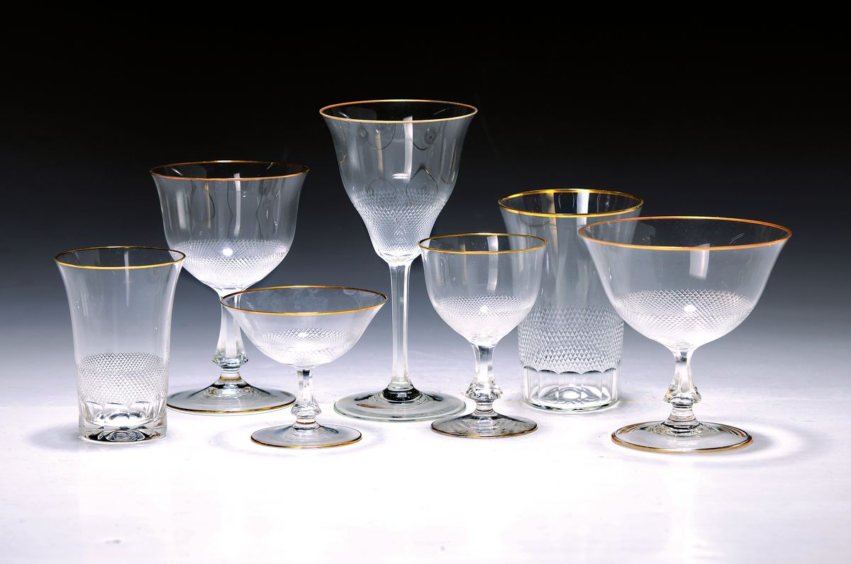 Trinkglasservice, Moser, Serie Lloyd, 2.H.20. Jh., Entwurf Tyra Lundgreen 1922 , farbloses Kristallglas, facettierter Stiel, feiner Schliff, ...