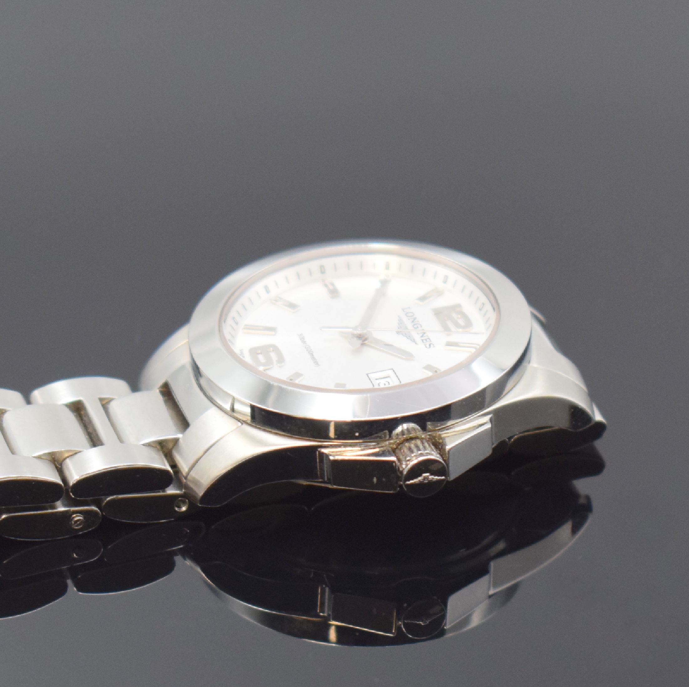 Detail c: LONGINES Conquest Damenarmbanduhr in Stahl Referenz L3.277.4, Schweiz um 2010, quarz, Boden u. Krone verschr., orig. Gliederband m. dopp. Faltschl., ...
