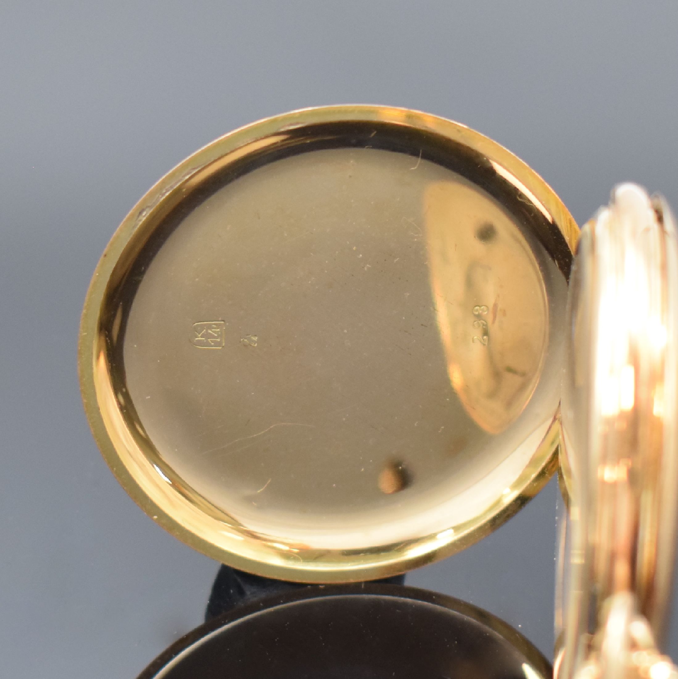 Detail a: SERAPH WATCH Co. gut erhaltene Savonette in RoseG 585/000, Schweiz um 1915, 3-Deckel Goldgeh., silb. guill. Zifferbl. m. arab. Zahlen, gebl. ...