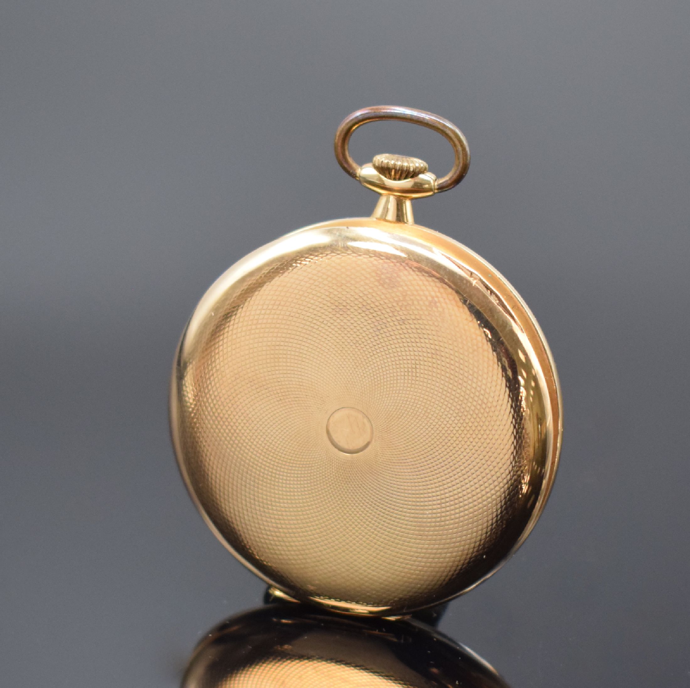 Detail a: SOLEURE offene Taschenuhr in GG 585/000, Schweiz um 1940, gold. Duoton-Zifferblatt m. arab. Zahlen, gebl. Zeiger, verg. Cuvette m. Widmung, silb. ...