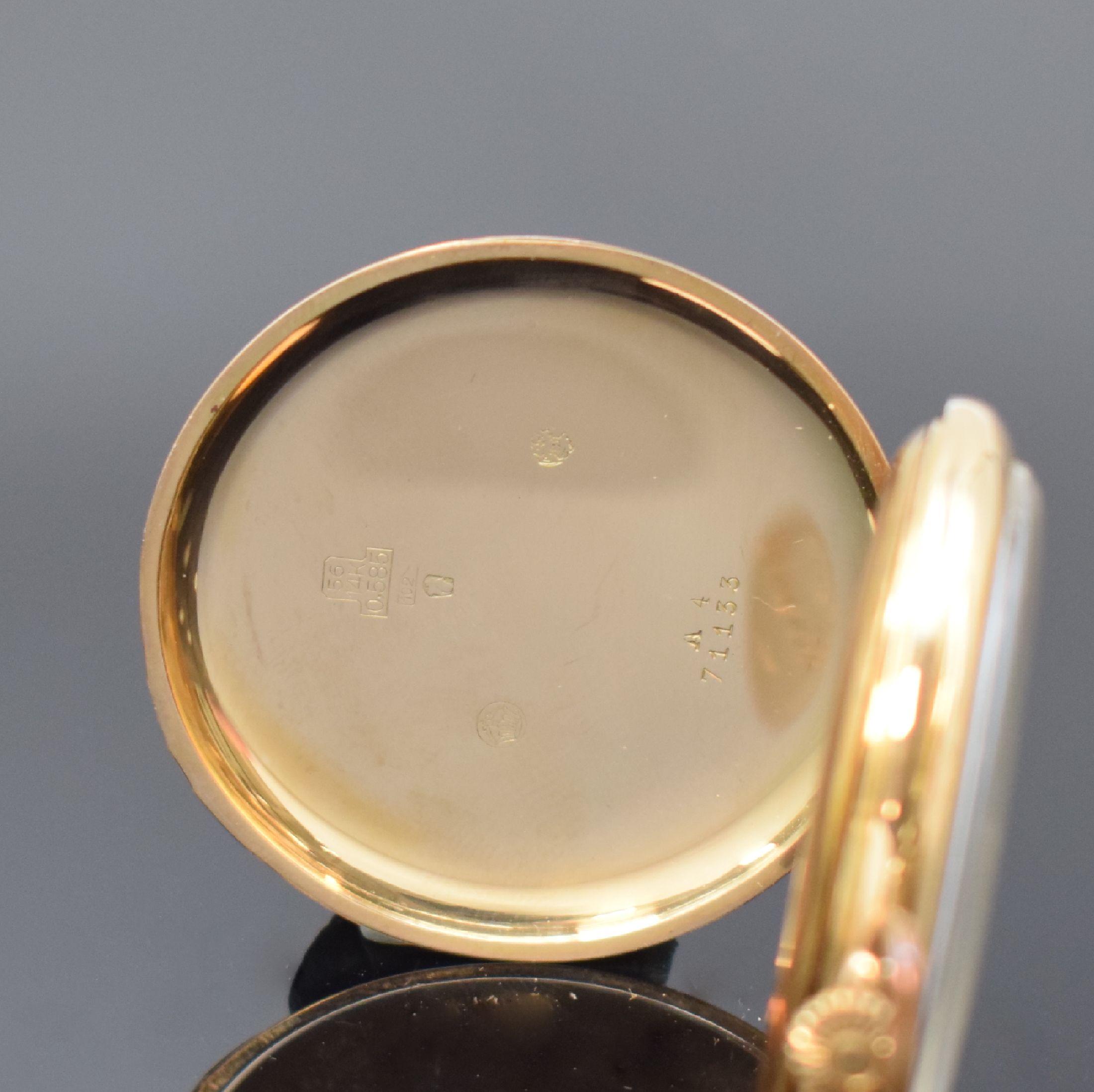 Detail b: SOLEURE offene Taschenuhr in GG 585/000, Schweiz um 1940, gold. Duoton-Zifferblatt m. arab. Zahlen, gebl. Zeiger, verg. Cuvette m. Widmung, silb. ...