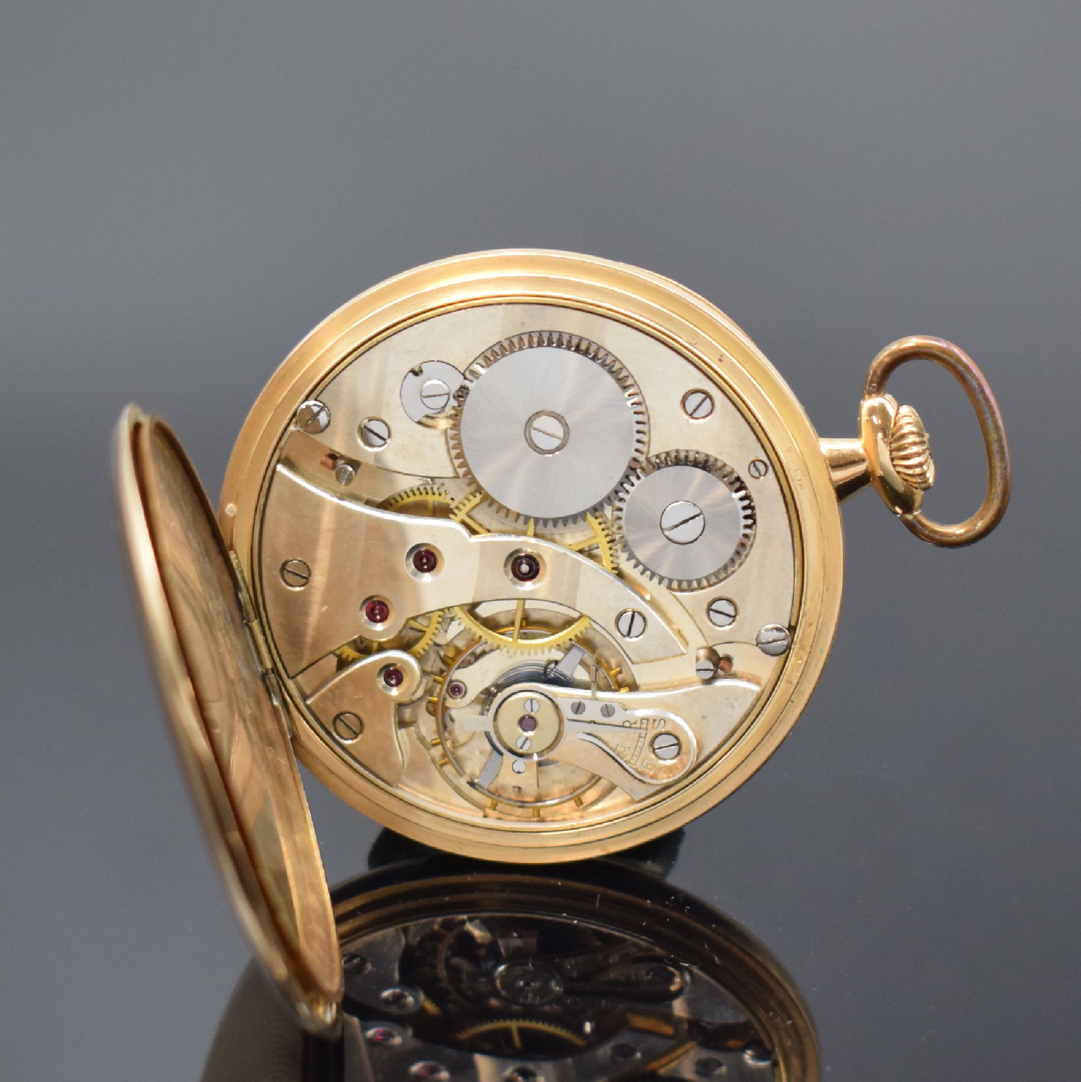 Detail e: SOLEURE offene Taschenuhr in GG 585/000, Schweiz um 1940, gold. Duoton-Zifferblatt m. arab. Zahlen, gebl. Zeiger, verg. Cuvette m. Widmung, silb. ...