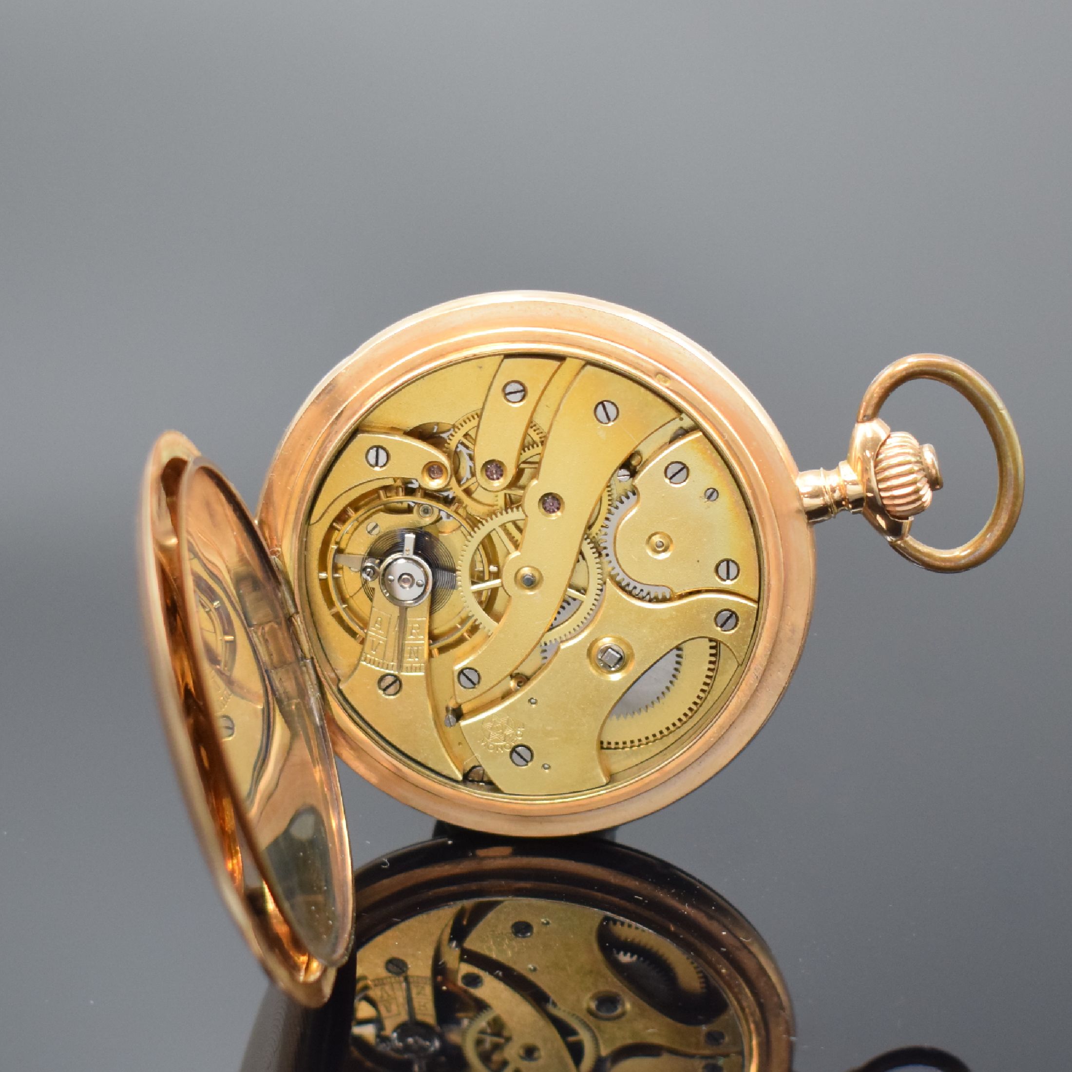 Detail g: MONOPOL Dürrstein & Co. Savonette in RoseG 585/000, Deutschland um 1900, 2-Deckel Goldgeh. dell., beide Schalen guill., Sprungdeckel mit Monogramm, ...
