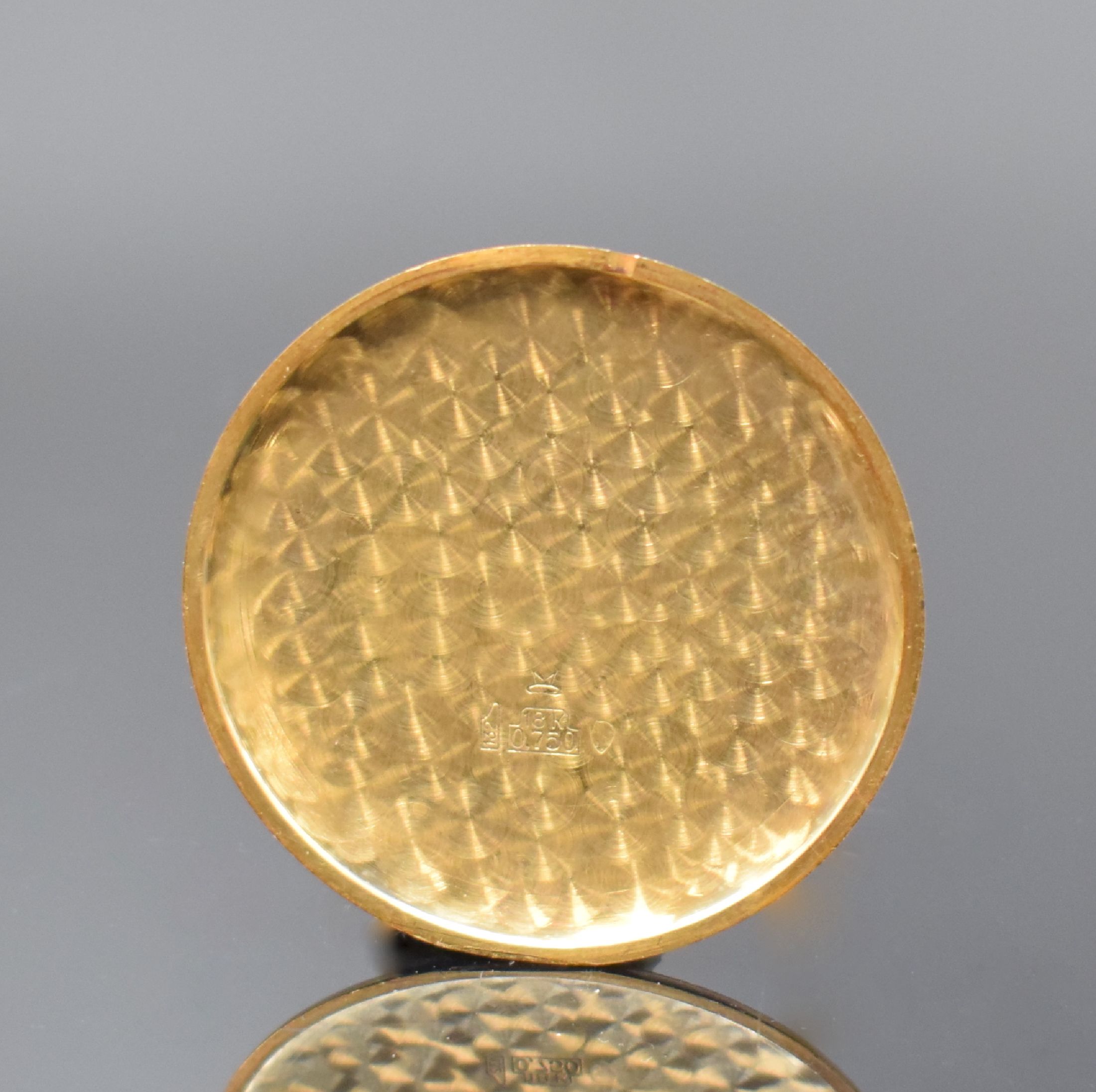 Detail b: COMOR offene Taschenuhr in GG 750/000, Schweiz um 1990, weißes Zifferbl. m. röm. Zahlen, schwarze Zeiger, Rückseite aufw. floral grav., Kal. ...