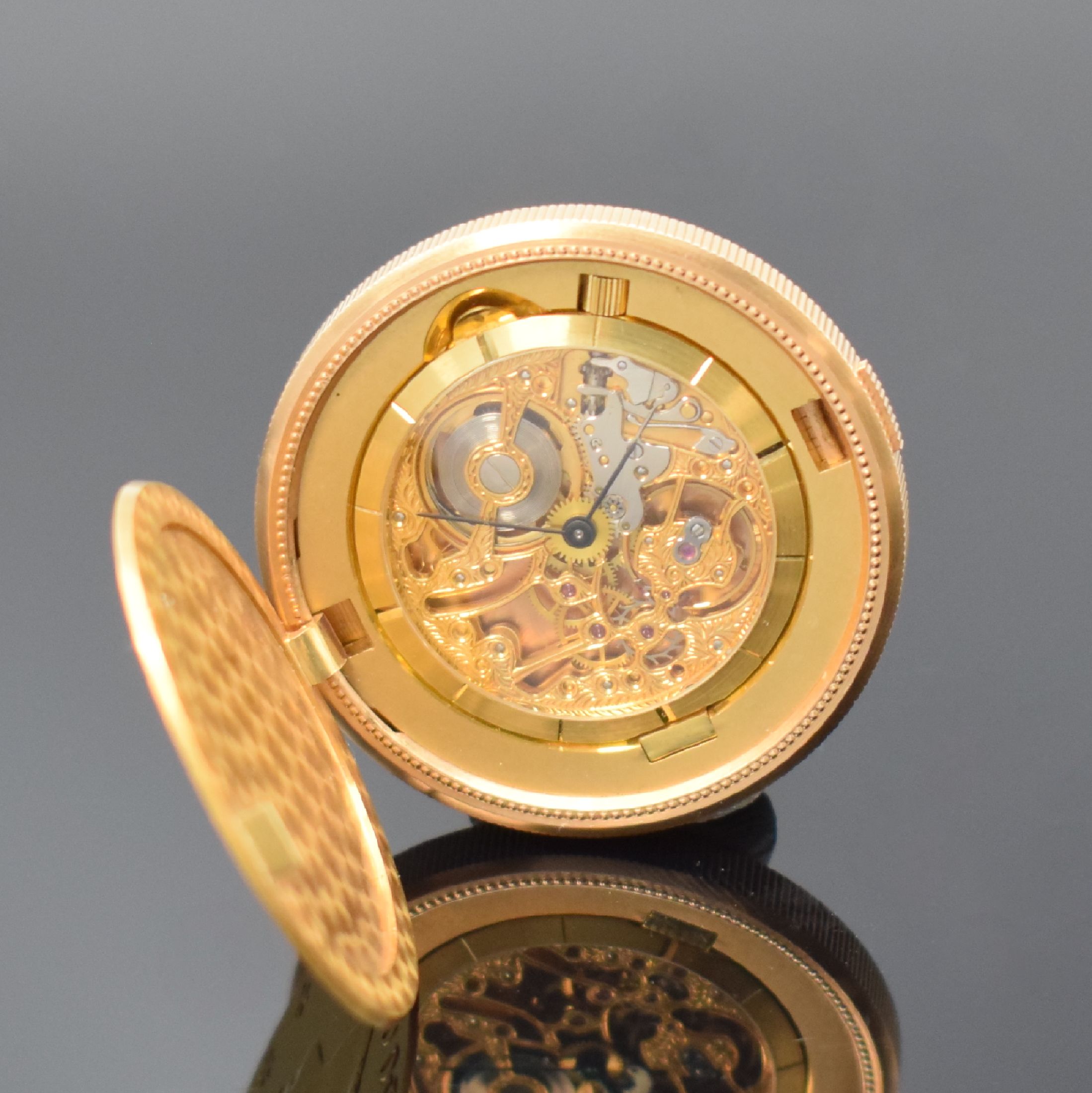 Detail e: Frackuhr in 20 US-DOLLAR Goldmünze, Schweiz um 1985, Handaufzug, Sprungdeckel öffnet durch versteckten Drücker außen bei 3, feines ausklappbares ...