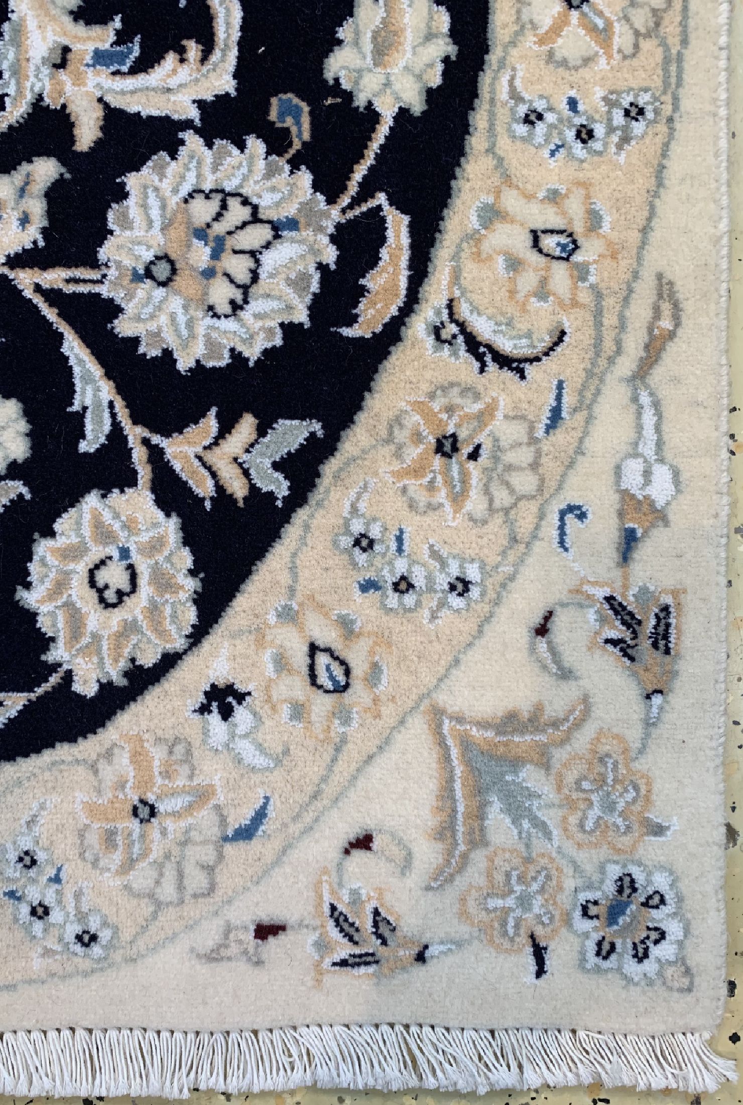 Detail a: Nain fein(9 La), Persien, ca. 30 Jahre, Korkwolle mit Seide, ca. 208 x 71 cm, ca. 500.000 Kn/qm, EHZ: 1-2