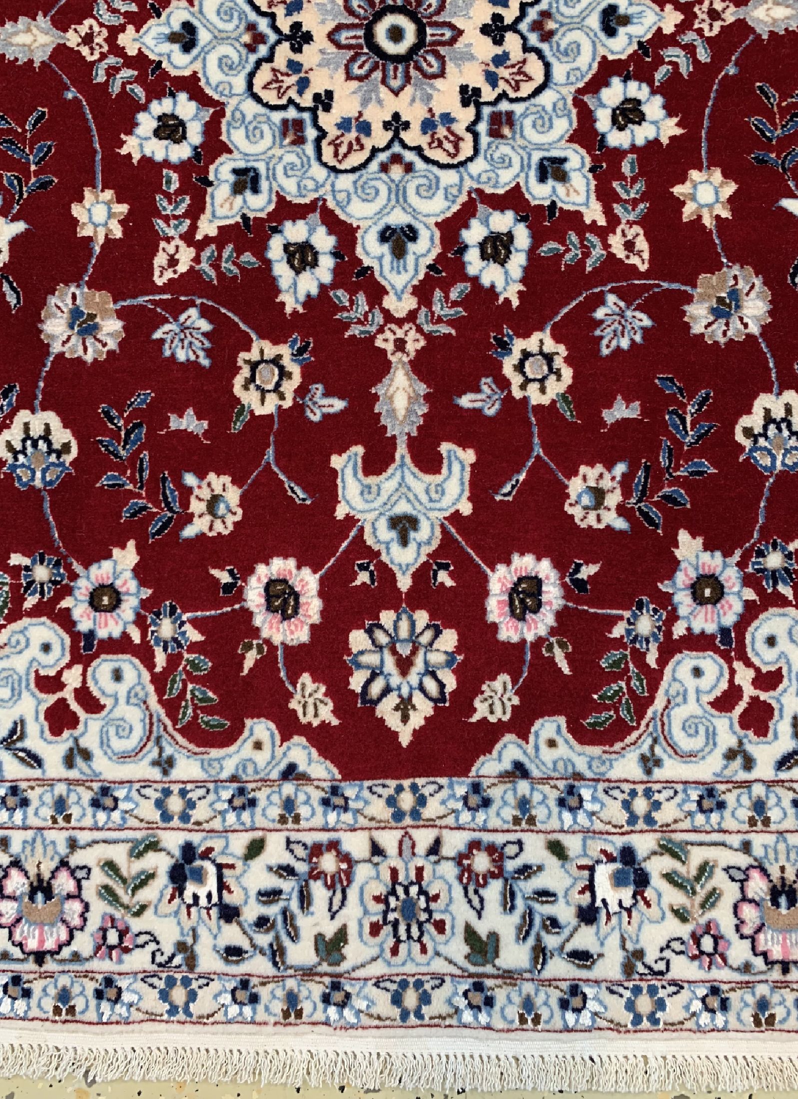 Detail b: Nain fein(6 La), Persien, ca. 30 Jahre, Korkwolle mit Seide, ca. 107 x 101 cm, EHZ: 1-2