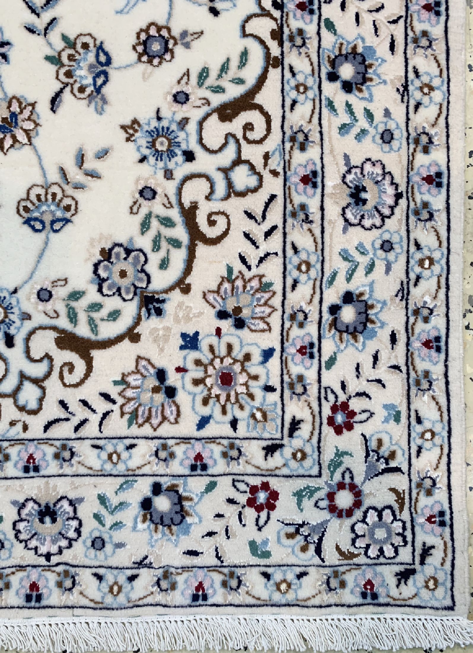 Detail a: Nain fein(6 La), Persien, ca. 30 Jahre, Korkwolle mit Seide, ca. 104 x 102 cm, EHZ: 1-2