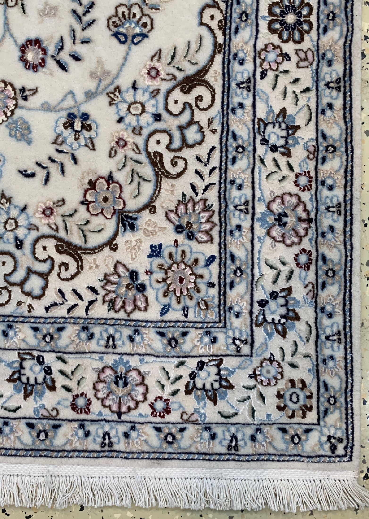 Detail a: Nain fein(6 La), Persien, ca. 30 Jahre, Korkwolle mit Seide, ca. 123 x 81 cm, EHZ: 1-2