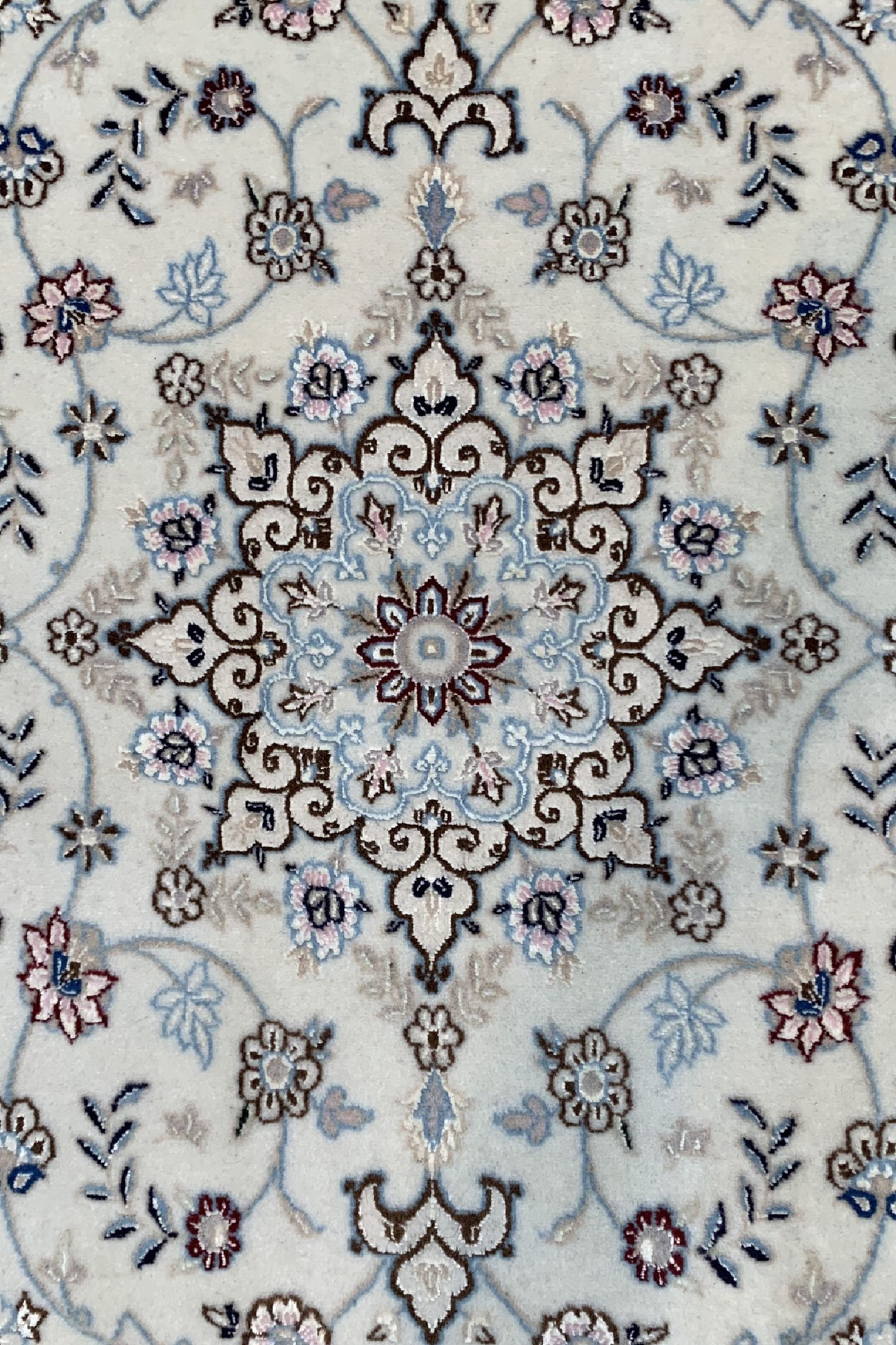 Detail c: Nain fein(6 La), Persien, ca. 30 Jahre, Korkwolle mit Seide, ca. 123 x 81 cm, EHZ: 1-2
