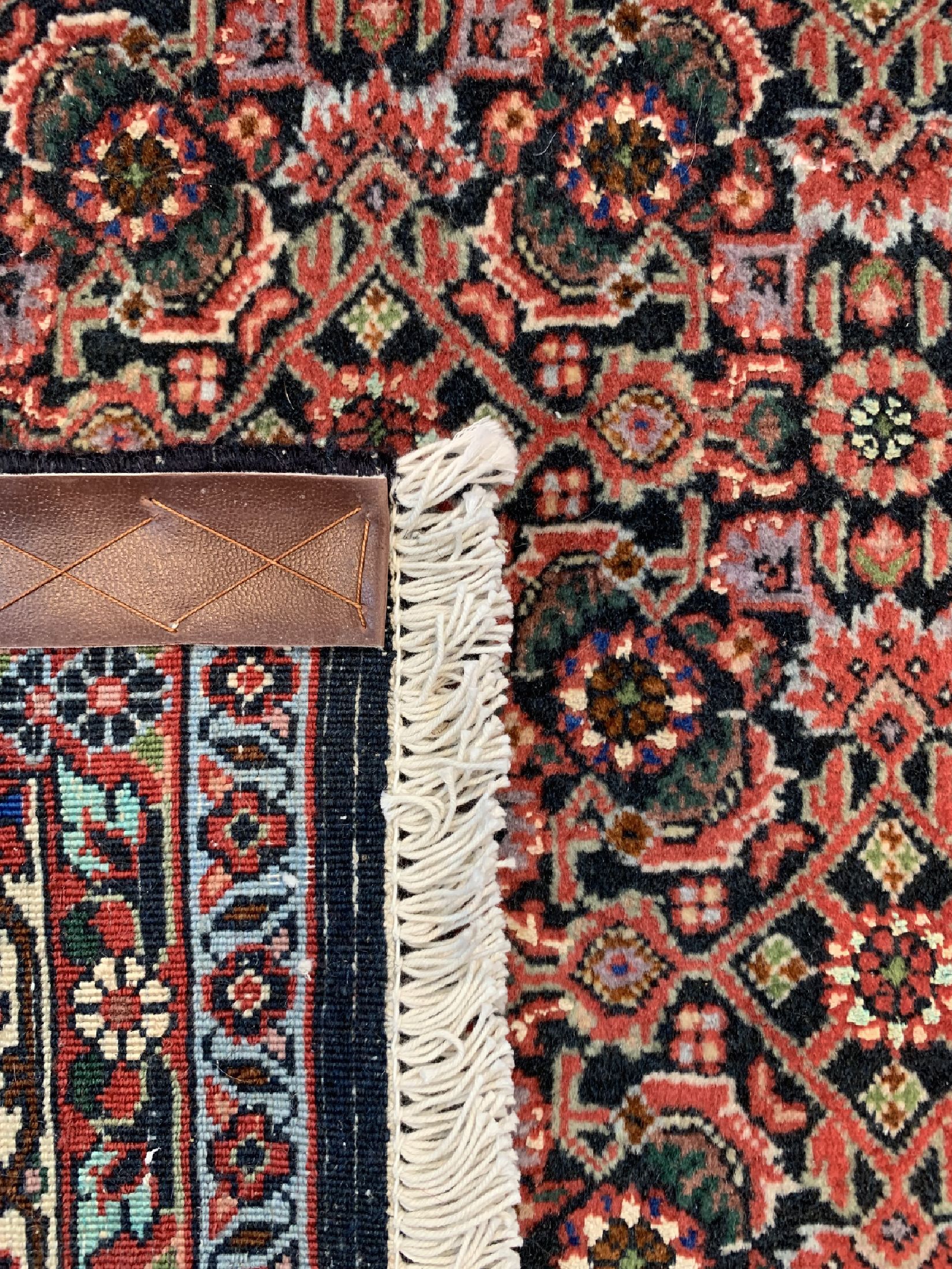 Detail d: Bidjar Kork fein, Persien, ca. 40 Jahre, Korkwolle mit Seide, ca. 241 x 168 cm, EHZ: 1-2,(verschmutzt)