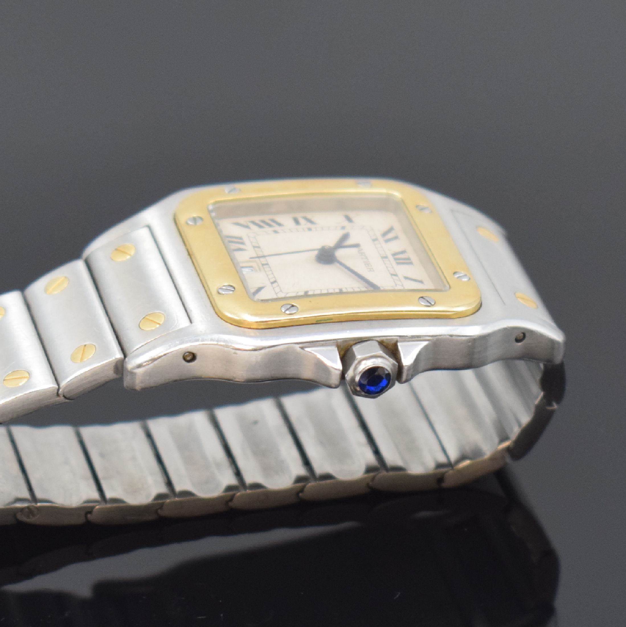 Detail c: CARTIER Armbanduhr Santos Galbee Referenz 187901, Schweiz um 1995, quarz, Edelstahl/Gold kombiniert inkl. Gliederband m. Faltschl., Schmuckkrone, ...