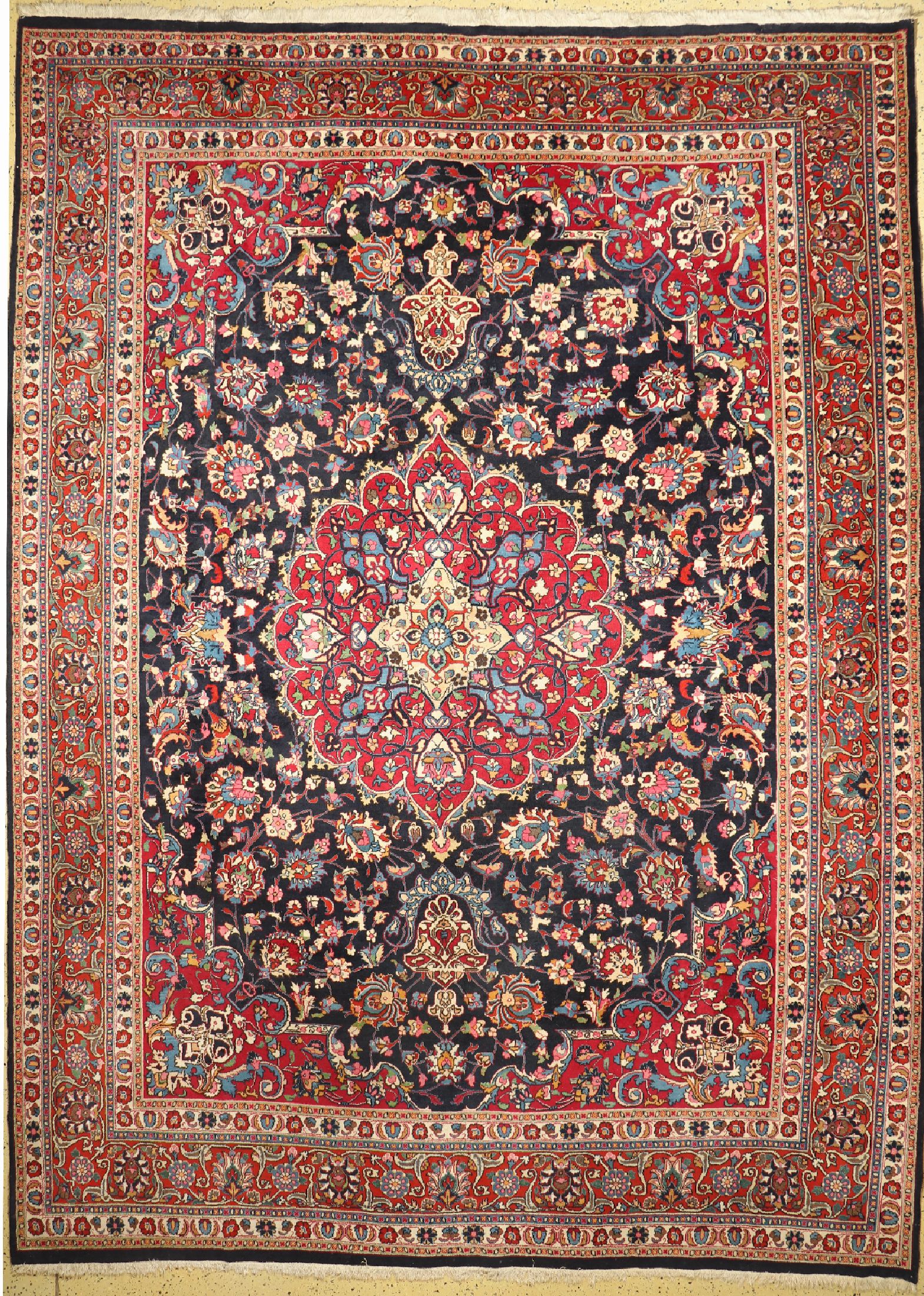 Mesched, Persien, um 1960, Wolle auf Baumwolle, ca. 410 x 300 cm, EHZ: 2-3