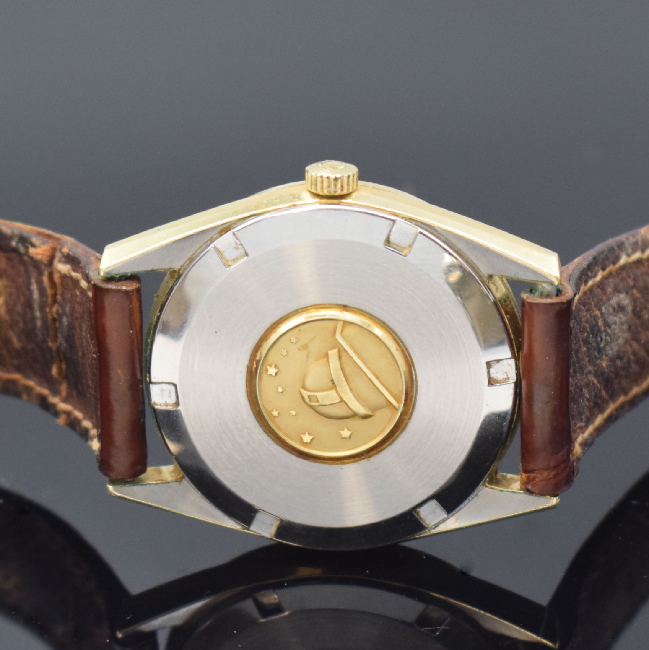 Detail d: OMEGA Constellation Herrenarmbanduhr Chronometer Referenz 167.021, Schweiz um 1968, Automatik, Edelstahlgeh. m. Goldhaube, verschr. Boden m. ...